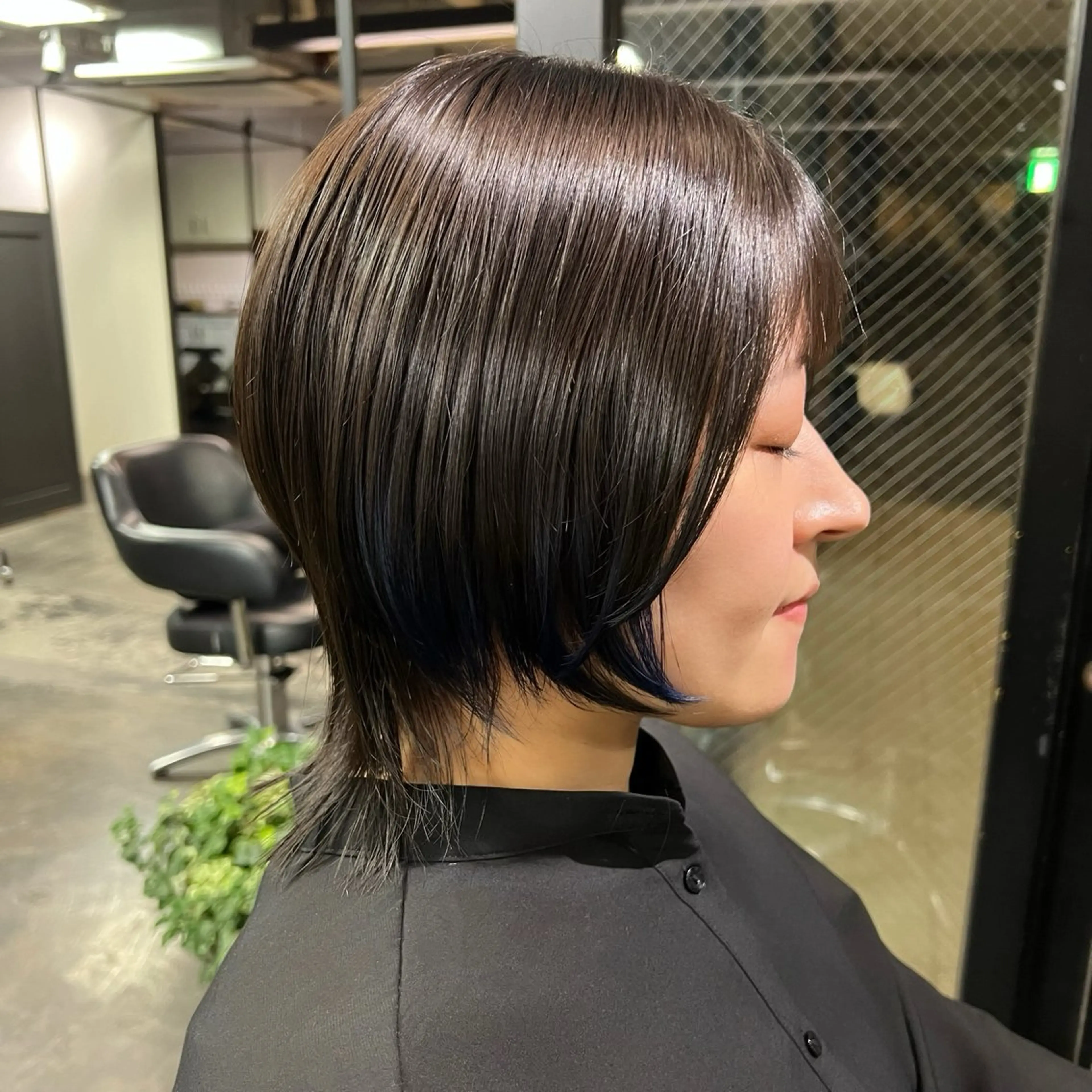 ミディアム カラー ブルーカラー インナーカラー カット ヘアカラー 💘札幌クロスパーマ 髪質改善💘rinaのヘアスタイル