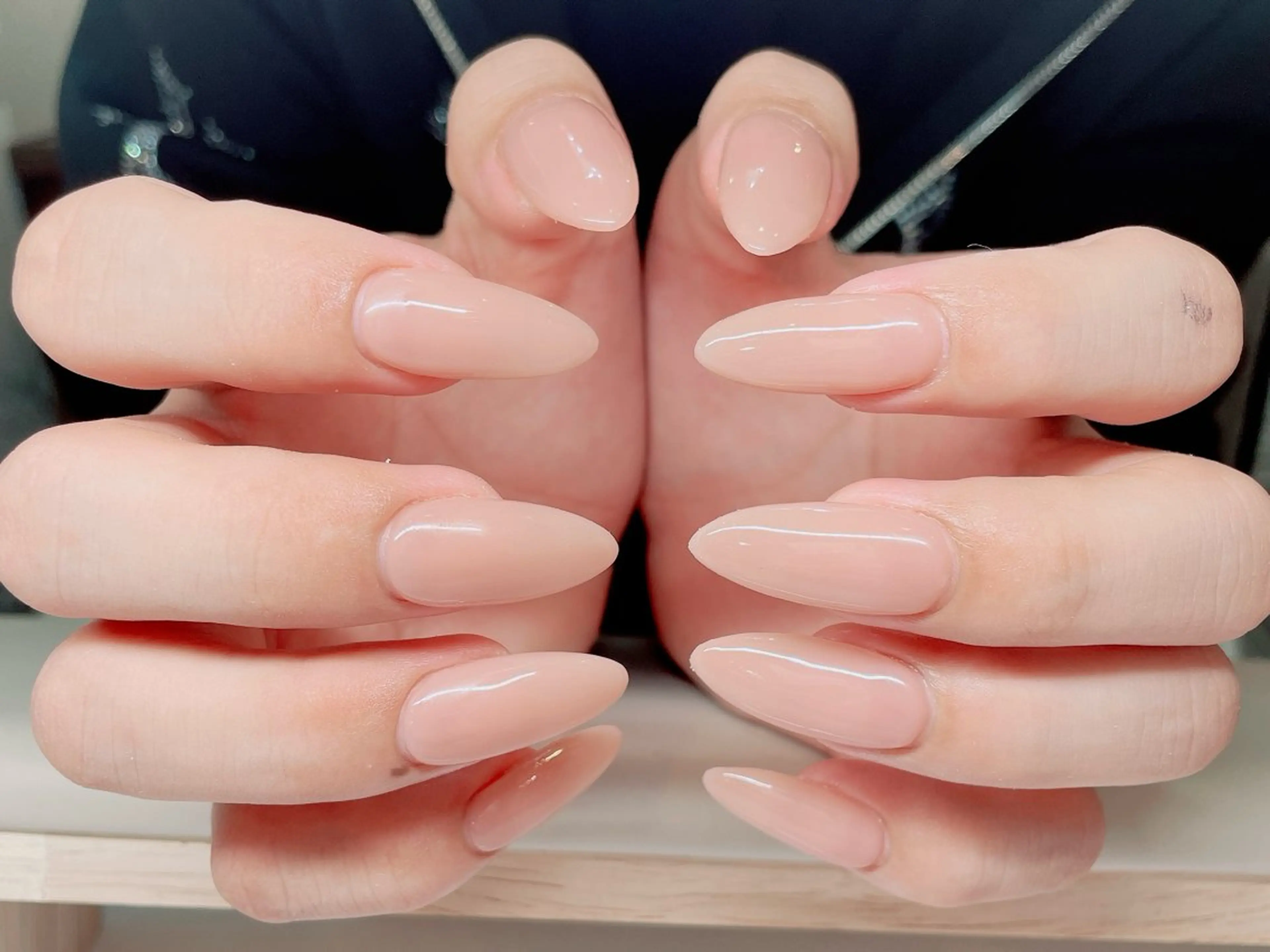 ネイル 長さ出し フットネイル フレンチネイル ジェルネイル ガーリー ハンドネイル NYネイルサロン 千葉中央店のネイルデザイン