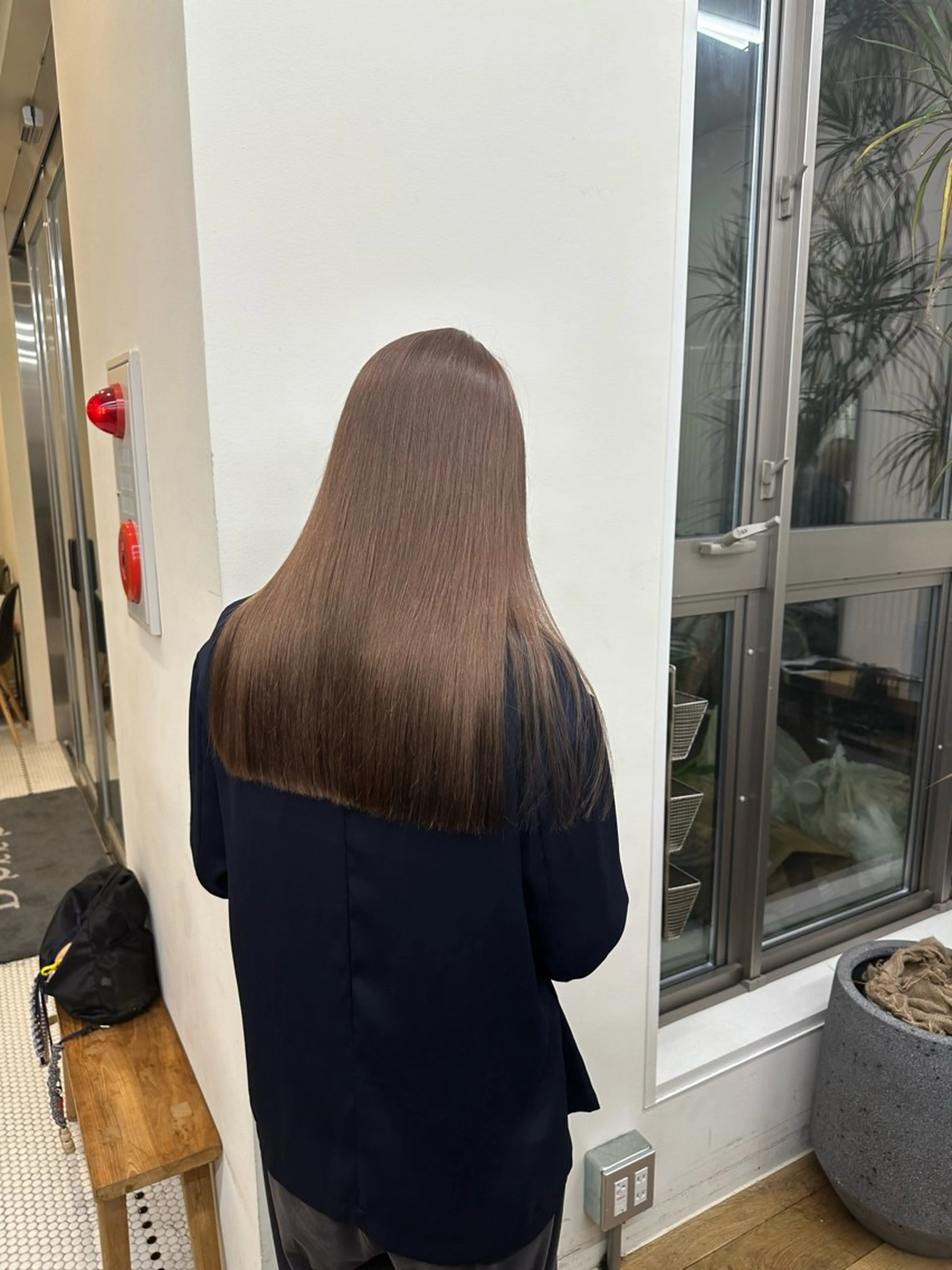 カラー ベージュカラー ブリーチ 透明感カラー 川口開世 short cutのヘアスタイル