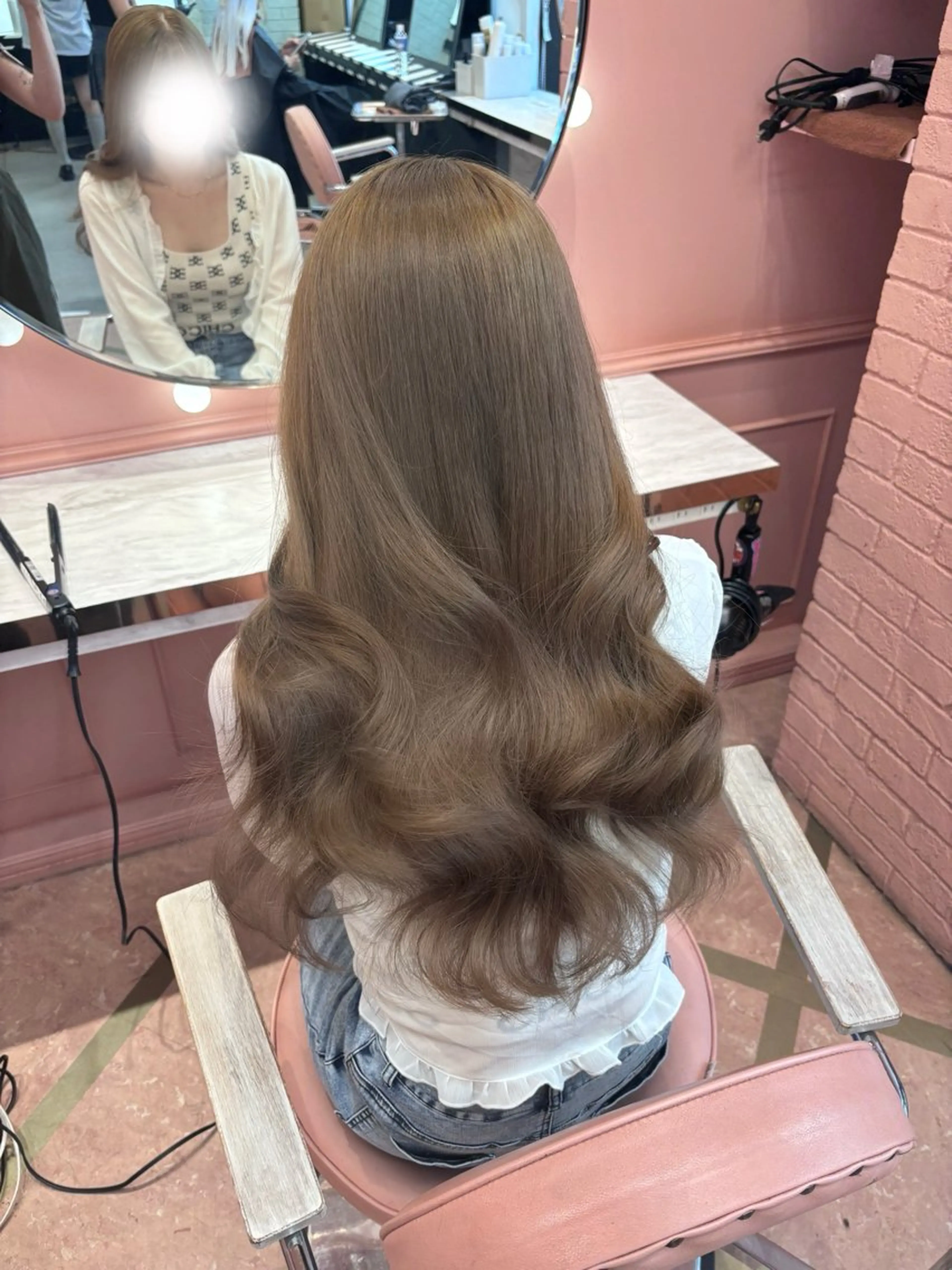 ロング カラー ヘアカラー Su-chi-🧴 /ミルクティーカラーのヘアスタイル