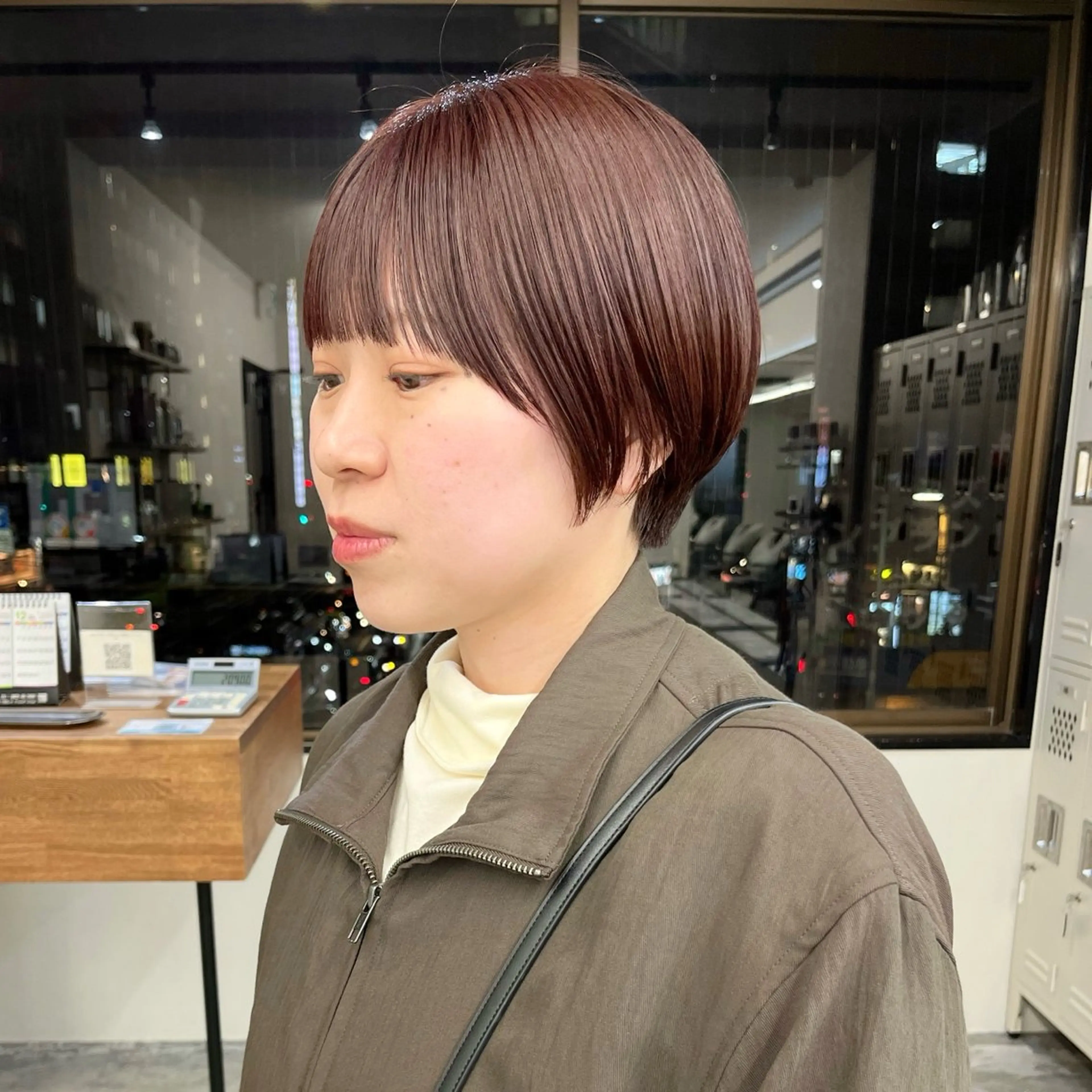 ショート カラー ブリーチ ブリーチなしカラー レッドカラー ボブ 髪質改善 カット ヘアカラー トリートメント 初めてのショート お任せください✂️のヘアスタイル