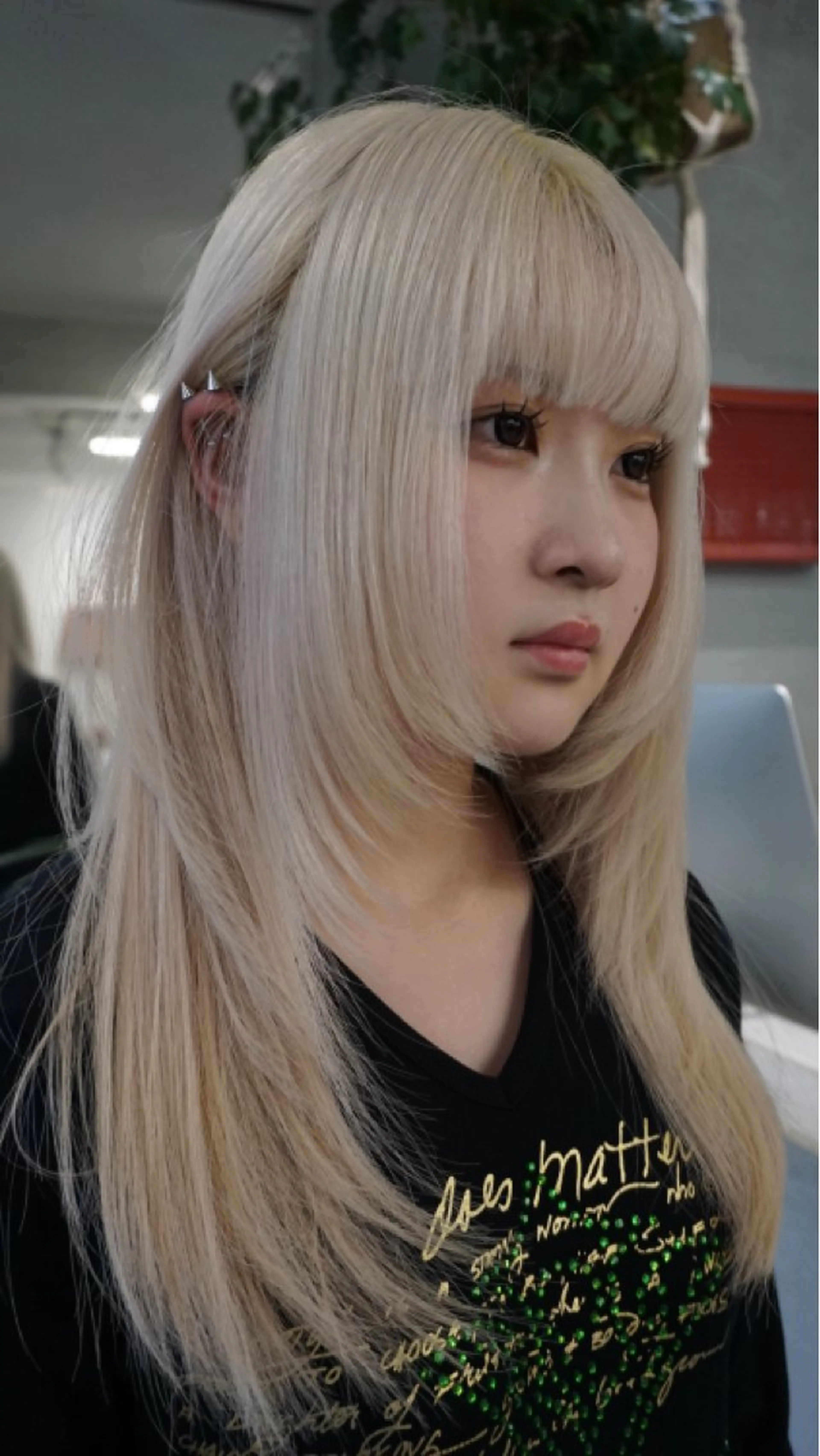 ロング カラー ヘアカラー サカモト ナオミのヘアスタイル