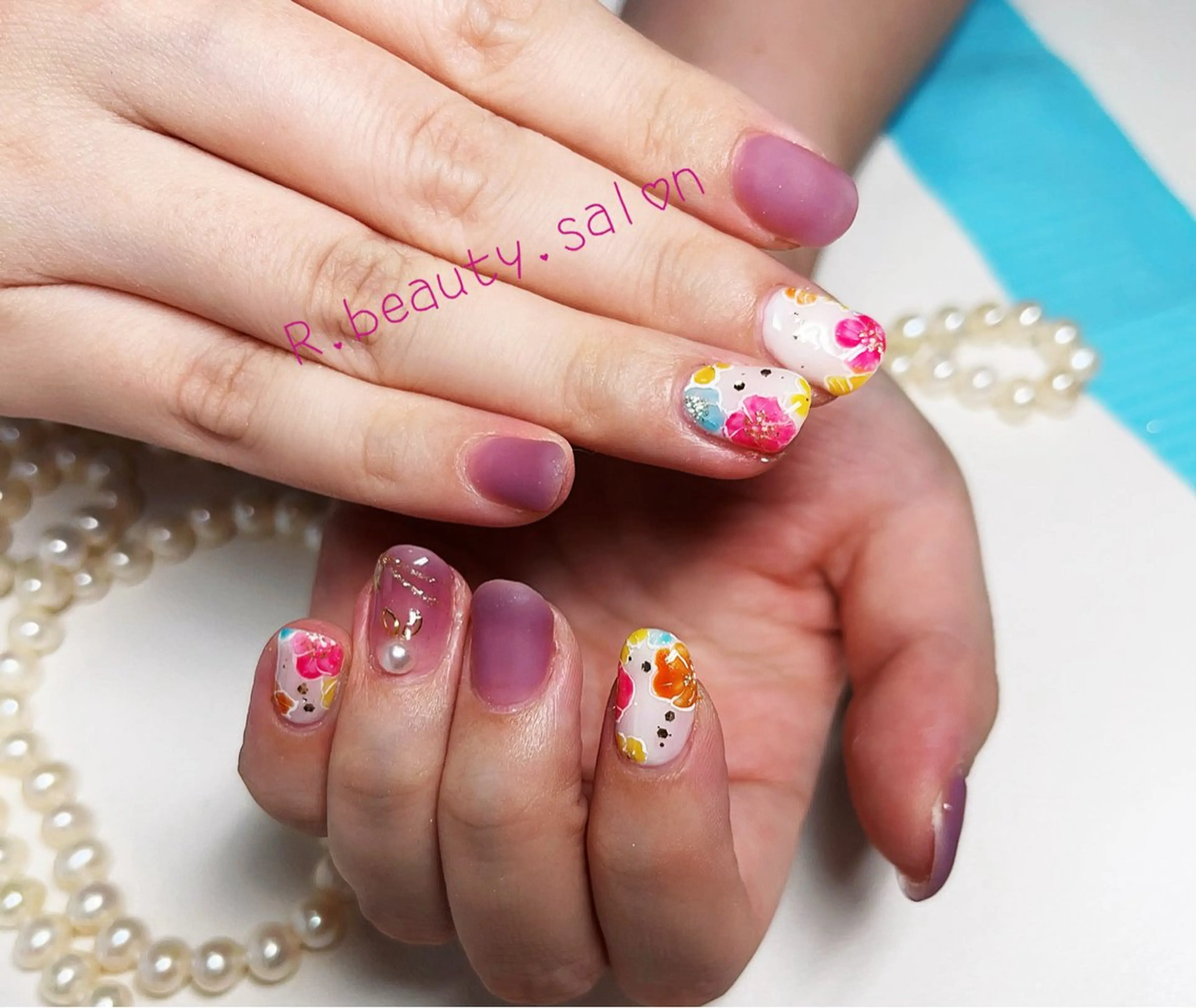 ネイル R.beauty サロンのネイルデザイン