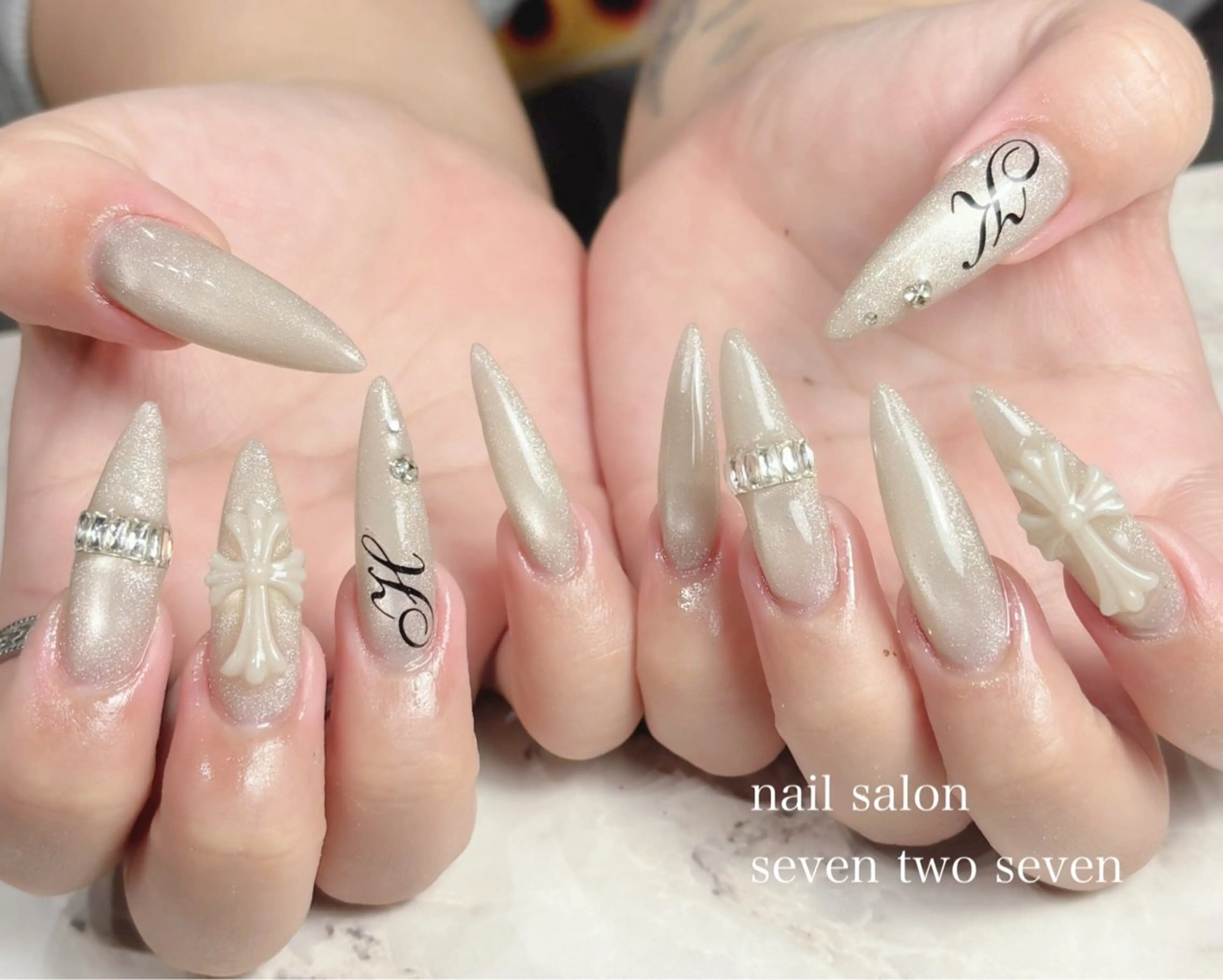 ネイル ハンドネイル 727 nailのネイルデザイン