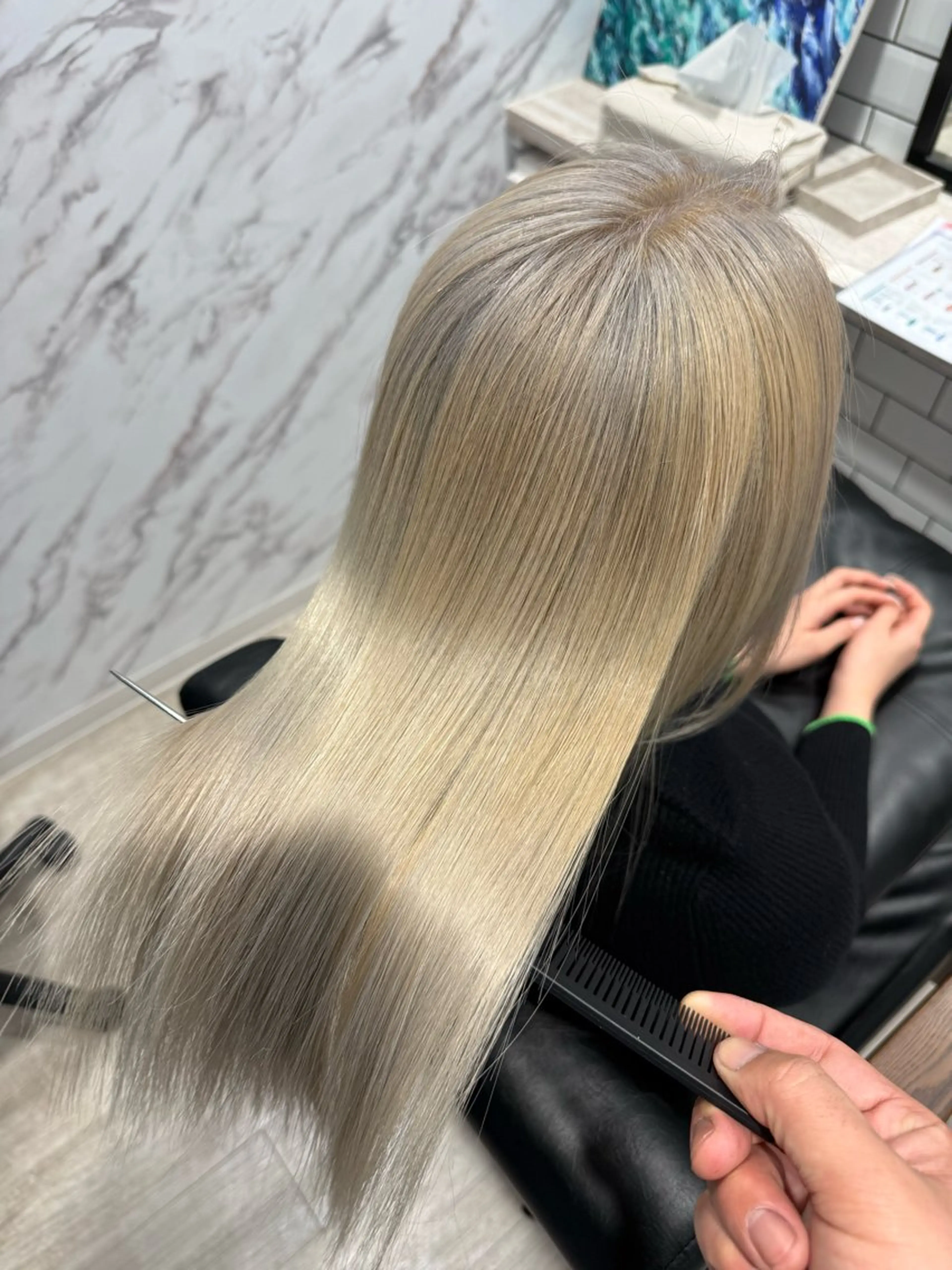 ブリーチ縮毛矯正の写真