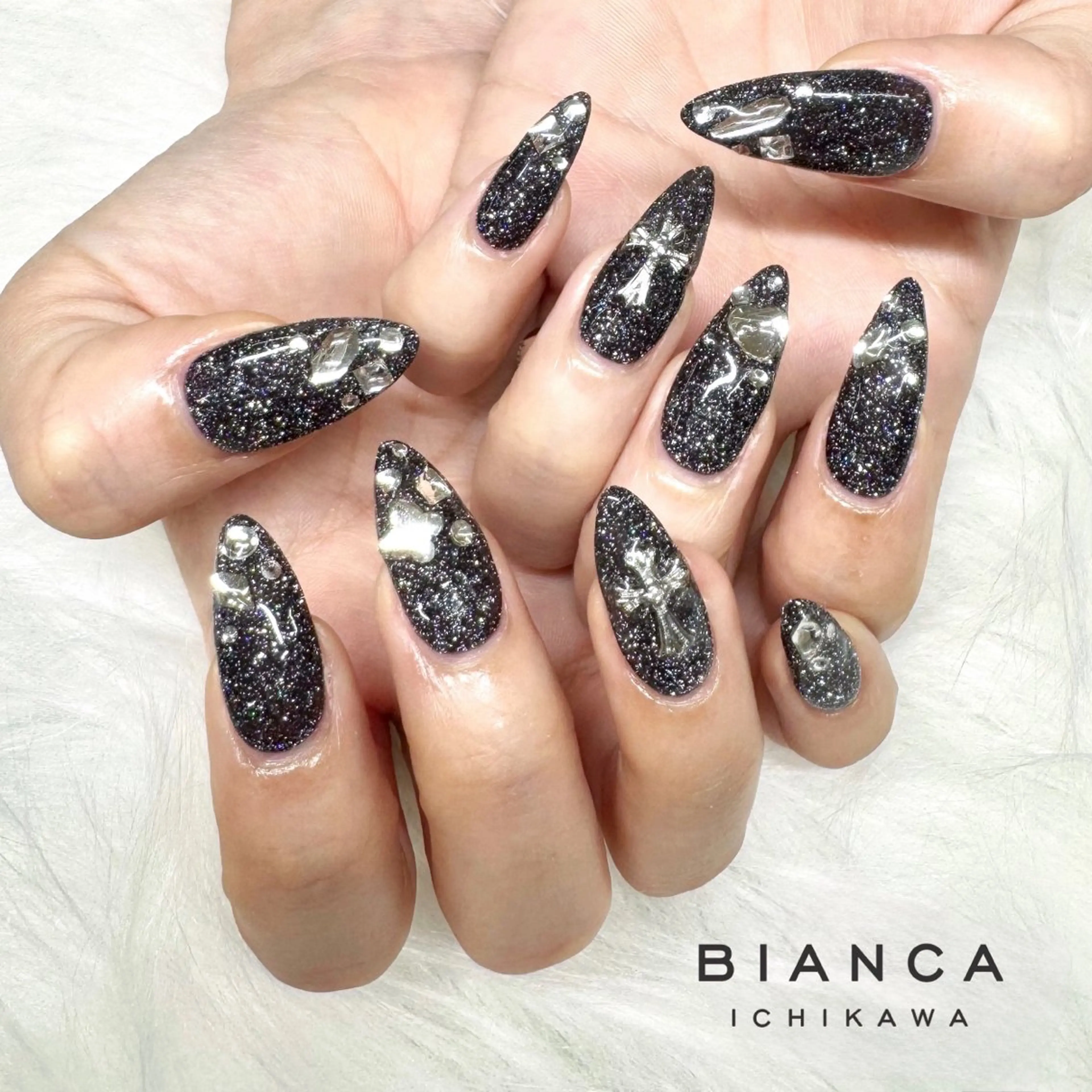 ネイル Bianca 石井🎀のネイルデザイン