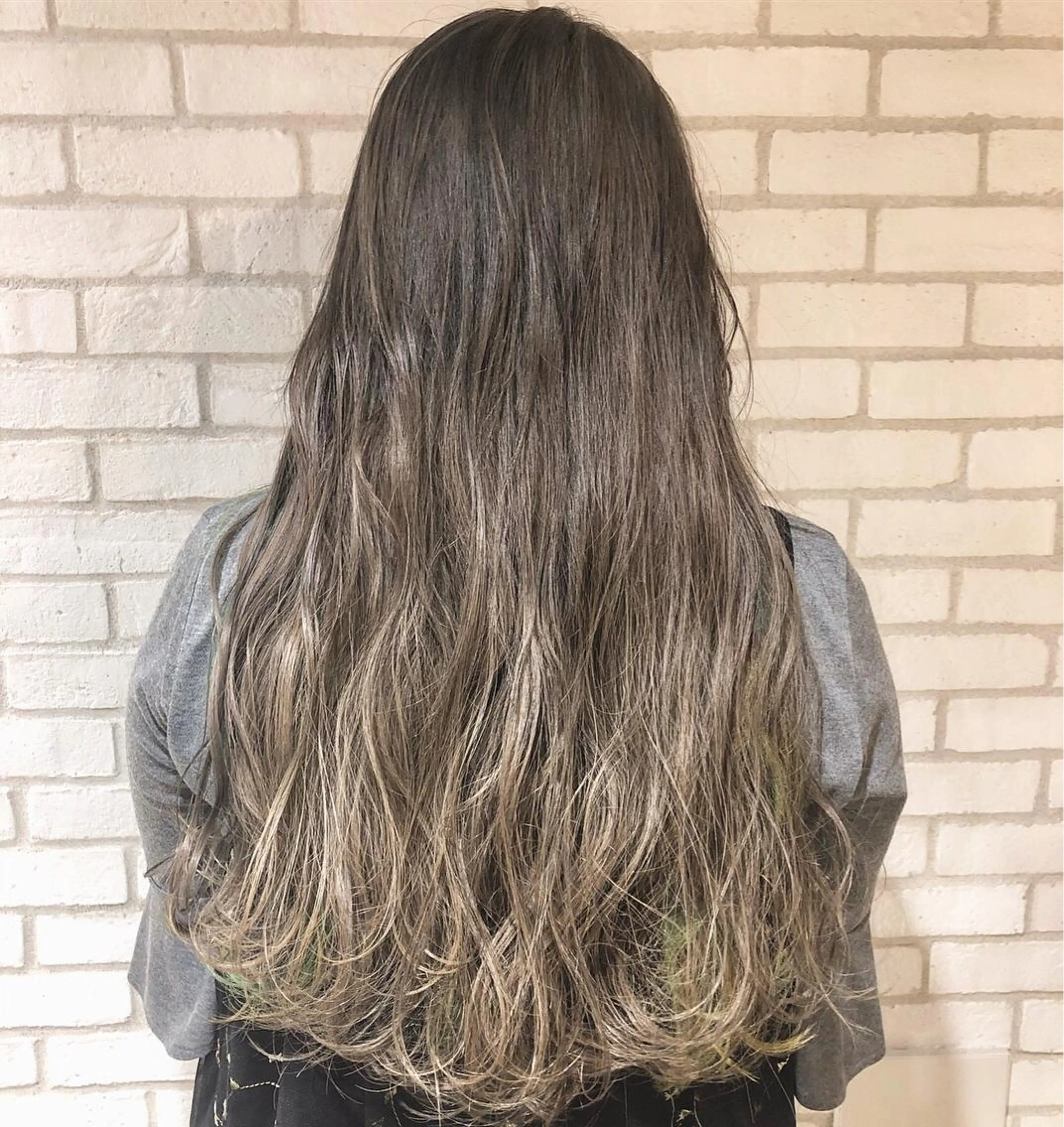 ロング カラー パーマ ヘアアレンジ メンズ キッズ ネイル マツエク・マツパ ベージュカラー フォギーベージュ グラデーションカラー グラデーション 新宿/髪質改善/ 美髪矯正✨浅江通友のヘアスタイル