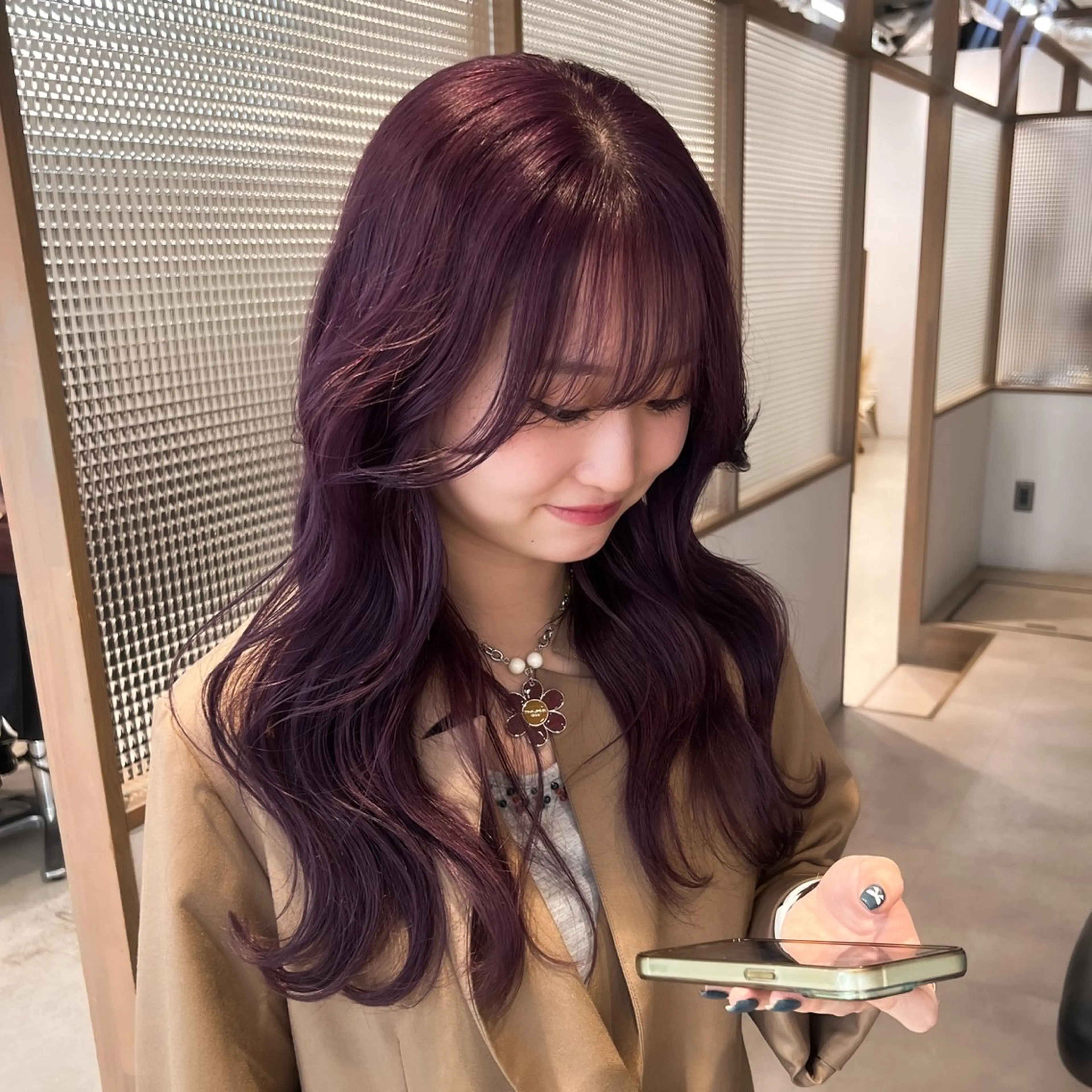 ロング カラー パープルカラー 小島 詩織のヘアスタイル