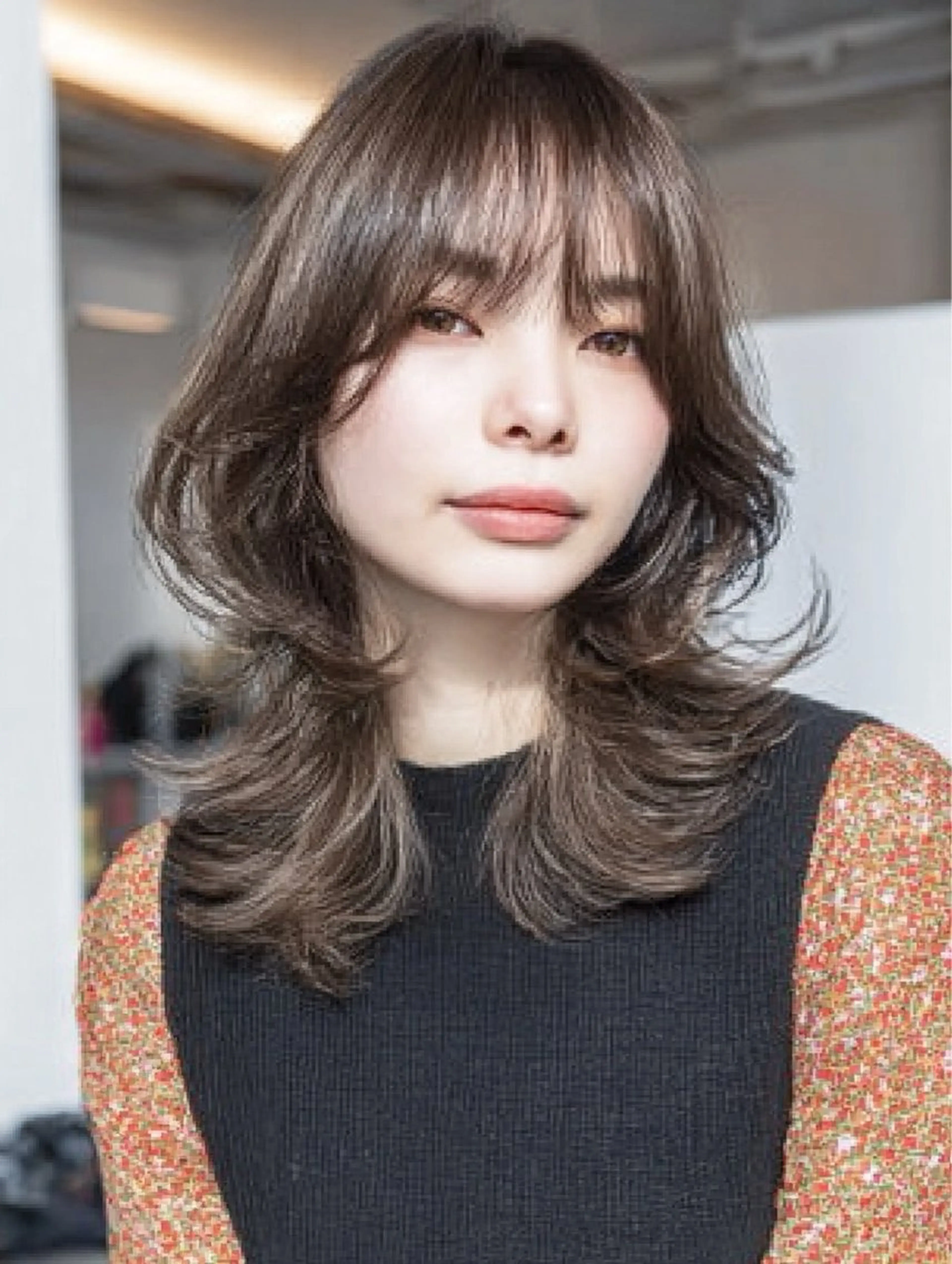 ミディアム 顔まわりレイヤー 顔周りカット ハッシュカット ハイレイヤー 韓国風ヘア カット ヘアカラー トリートメント ✨毛髪診断で絶対綺麗 ✨美髪艶髪専門✨高浪のヘアスタイル