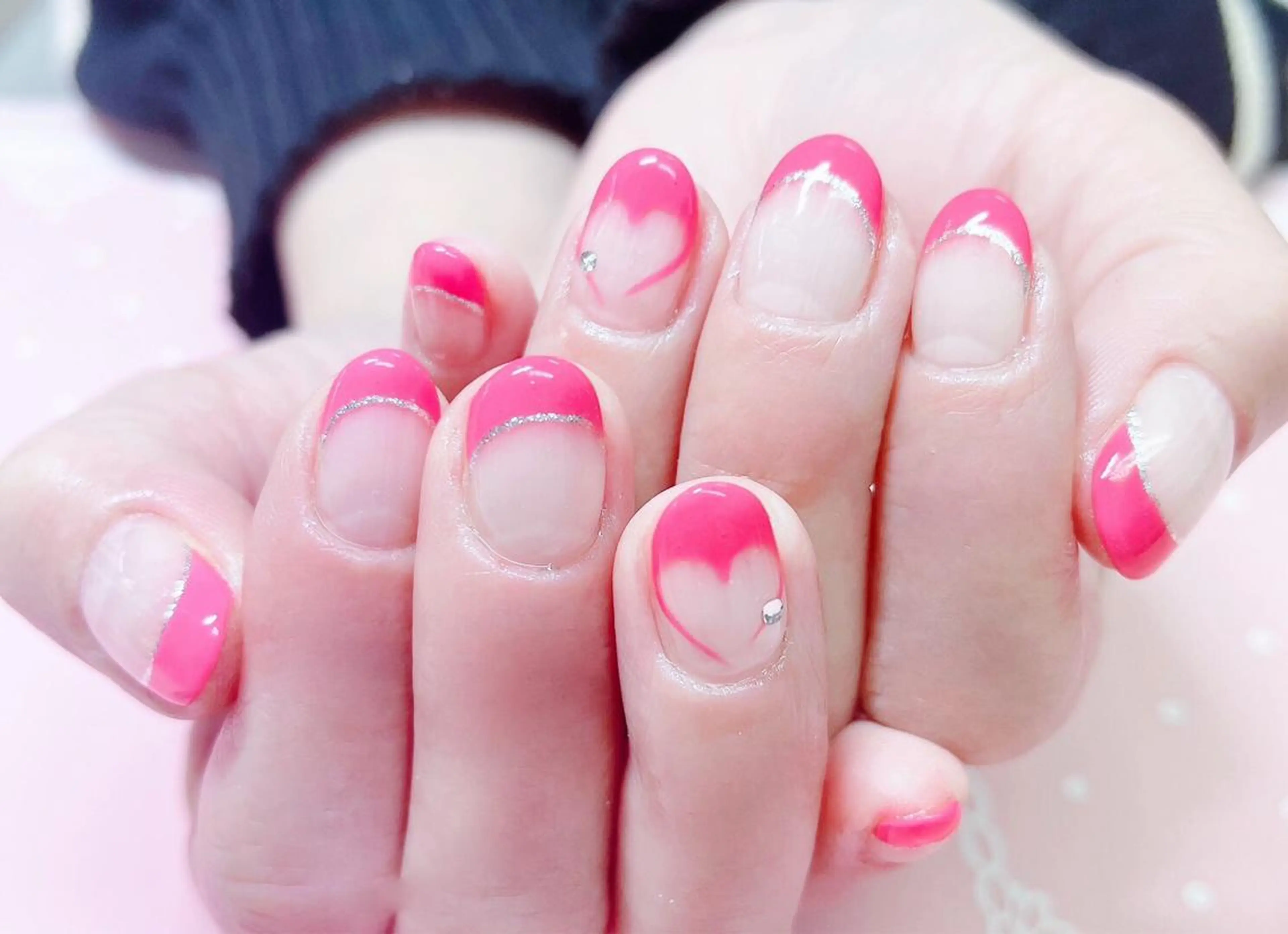 ネイル ハンドネイル MoonNail ユリ🌸のネイルデザイン