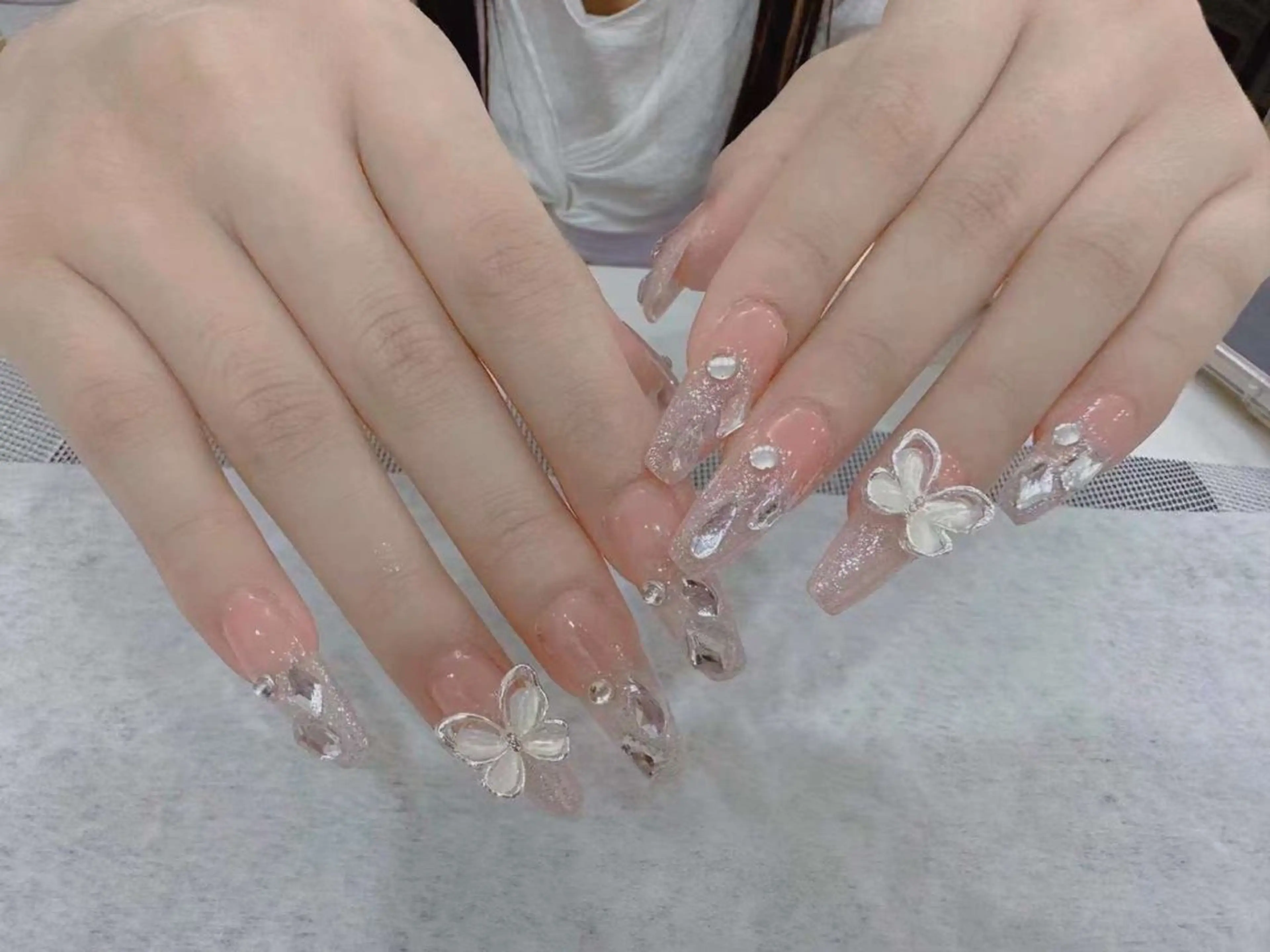 ネイル 持ち込み ハンドネイル えい このネイルデザイン