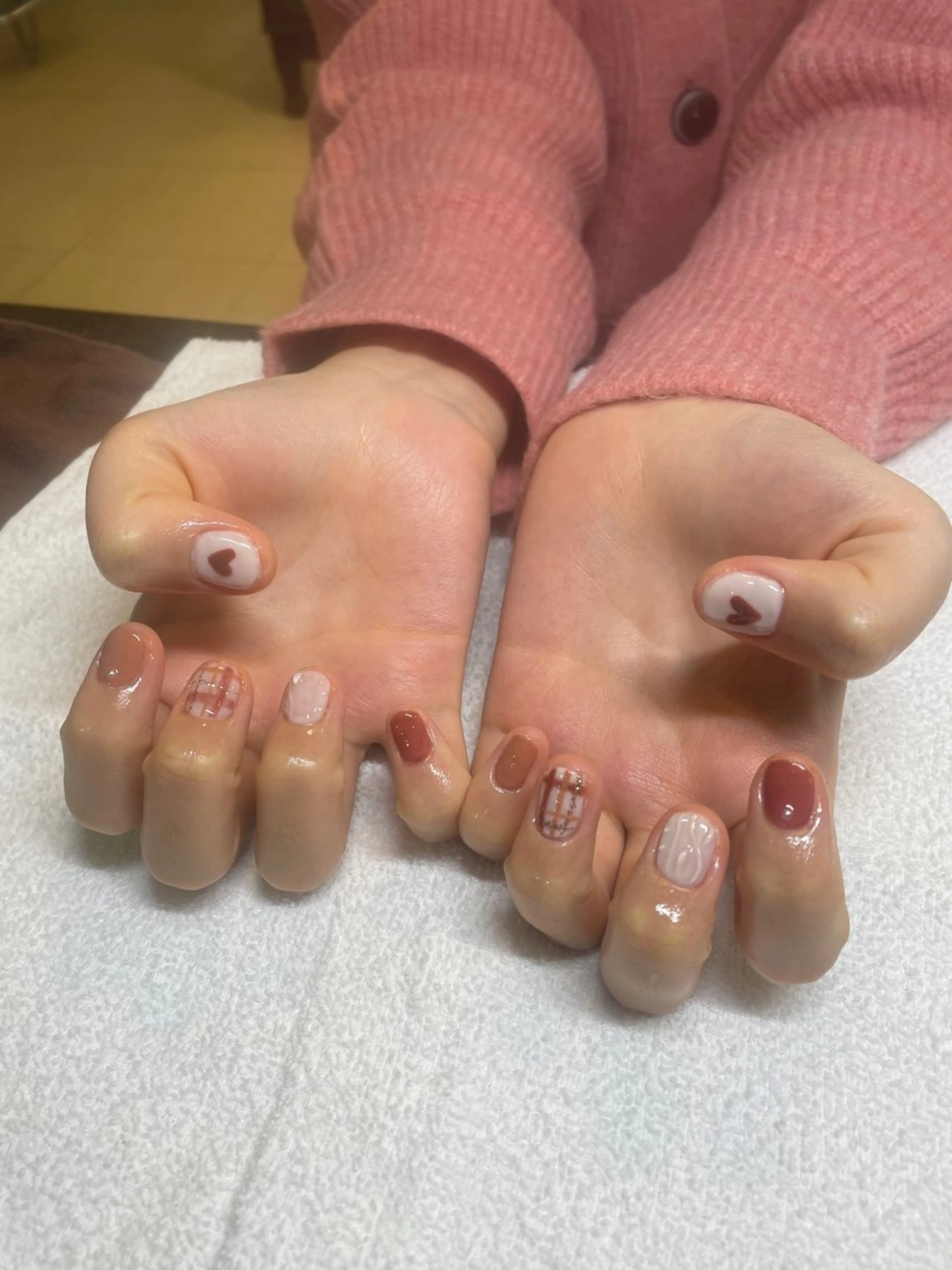 ネイル ピンク ハンドネイル 菊池 菜月のヘアスタイル