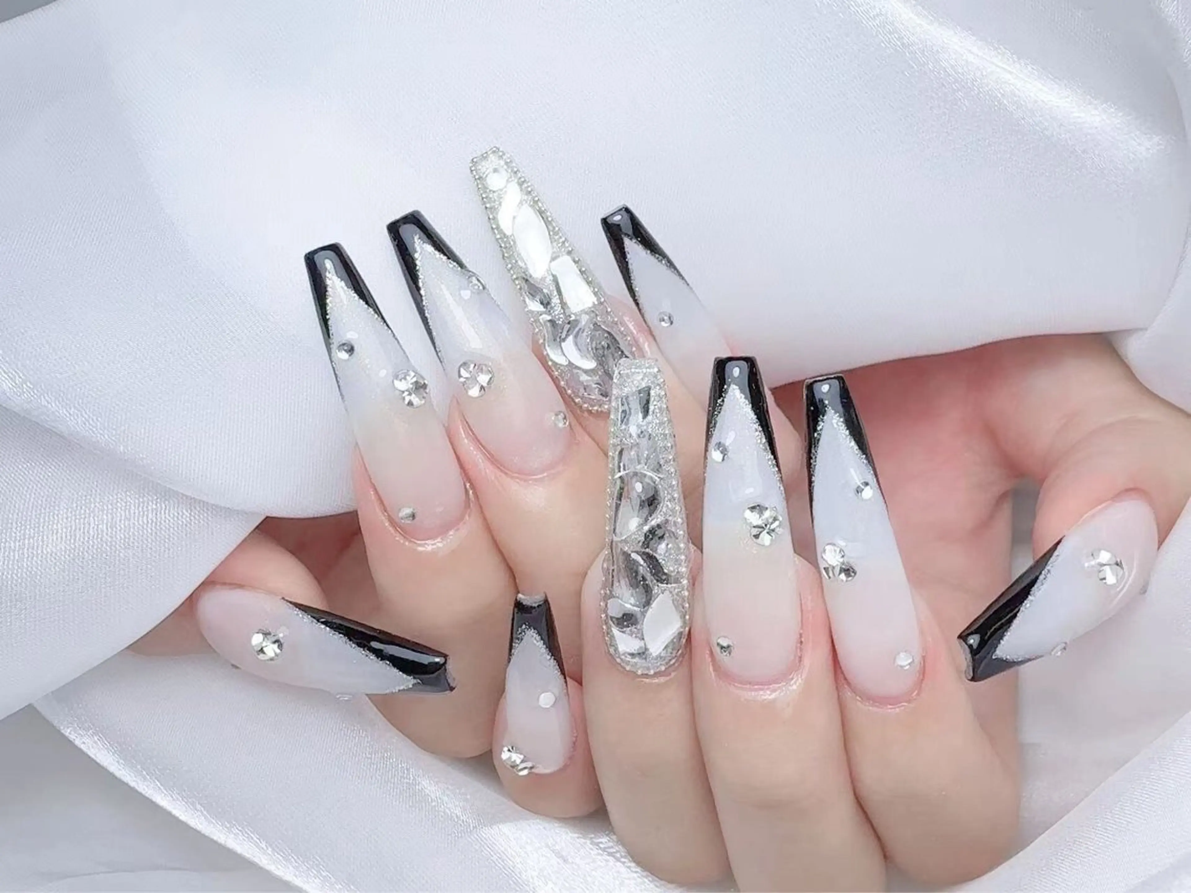 ネイル 🎀Ｍ nails✨ ビューティーのネイルデザイン