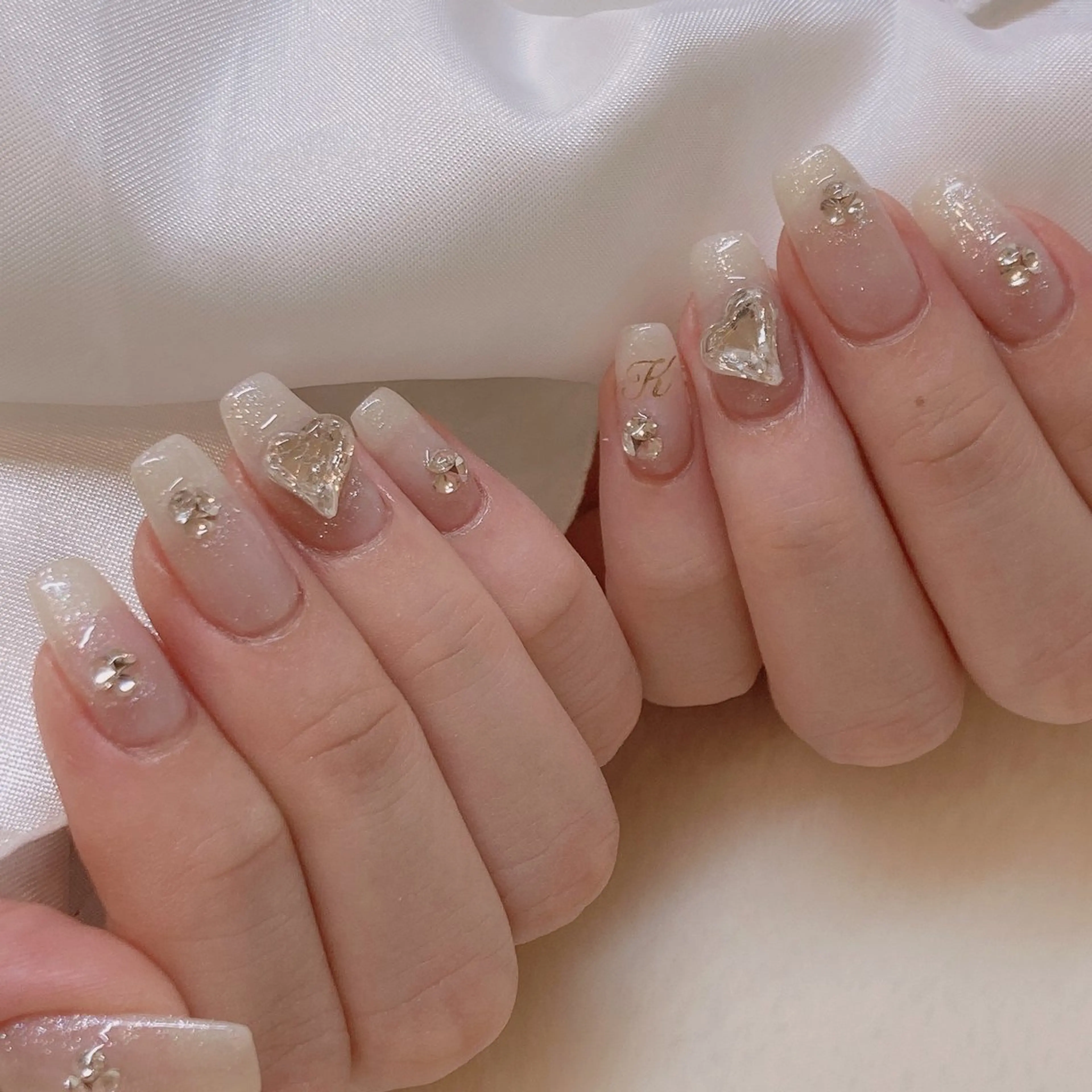 ネイル ホワイト ハンドネイル 韓国ネイル/ワンホン ネイル🎀表参道3分のネイルデザイン