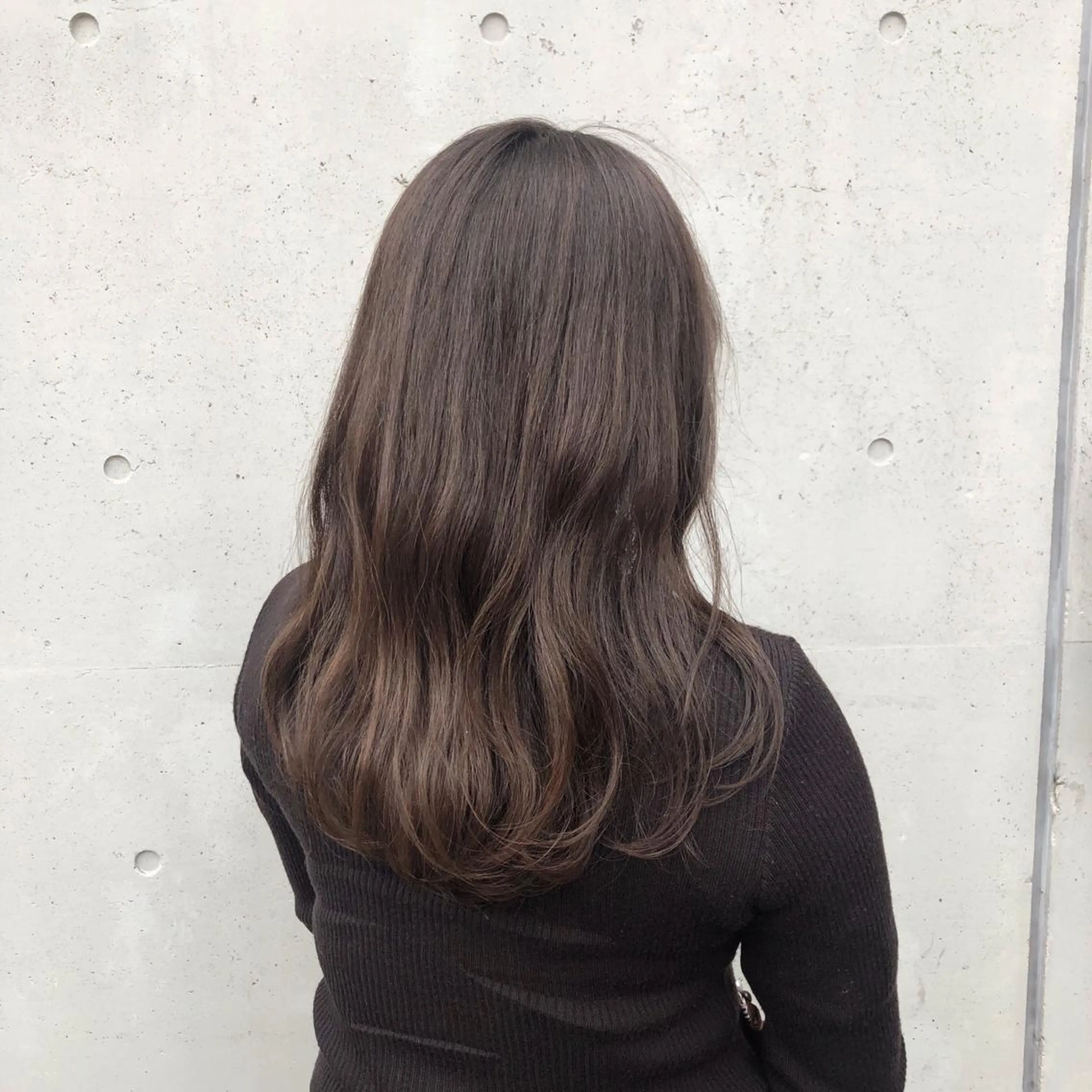 ロング カラー ヘアアレンジ ベージュカラー オリーブベージュ カット ヘアカラー トリートメント 酸性縮毛矯正🧴韓国 レイヤー/髪質改善のヘアスタイル