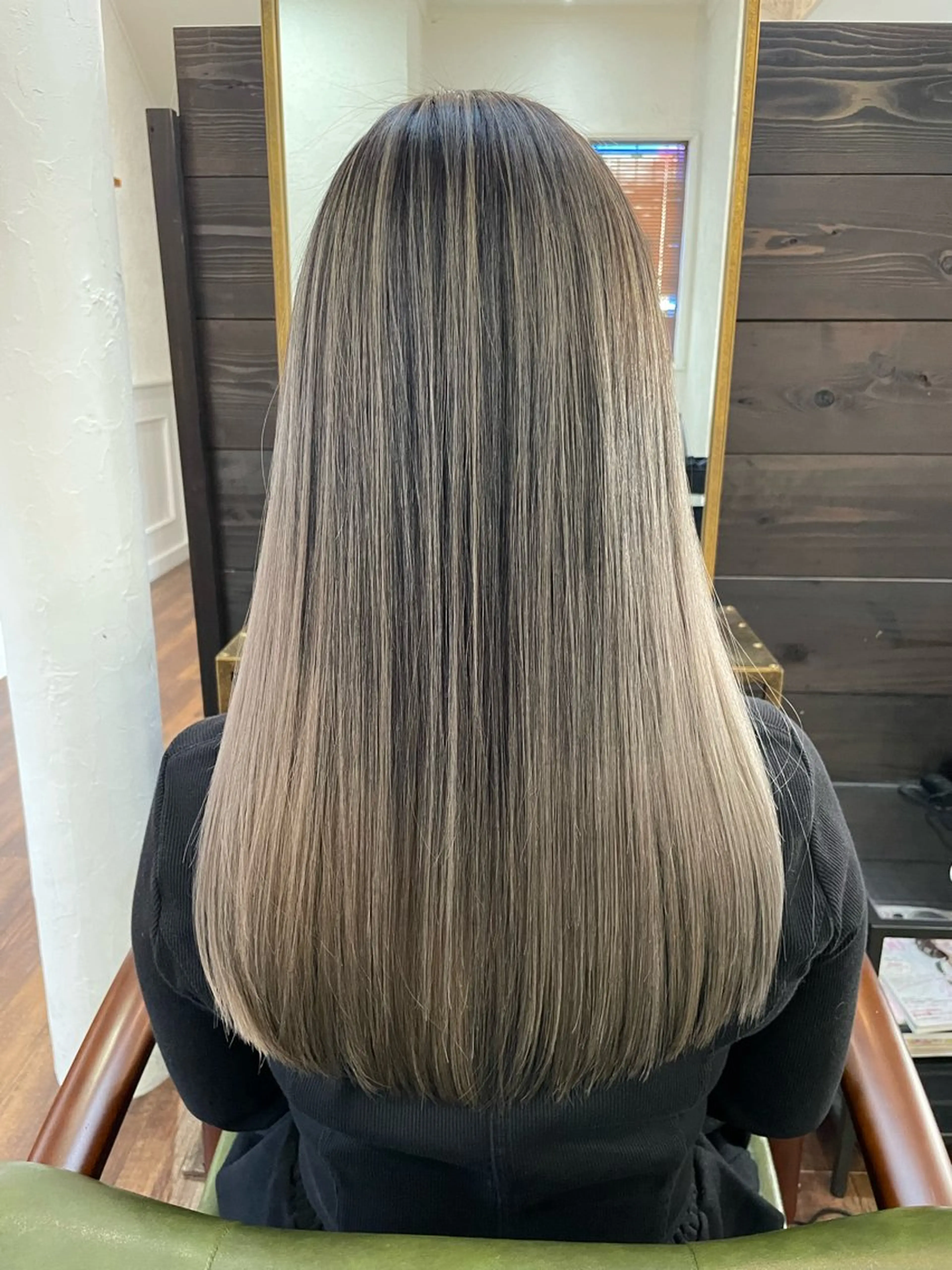 ロング ヘアカラー 下林 雅明のヘアスタイル