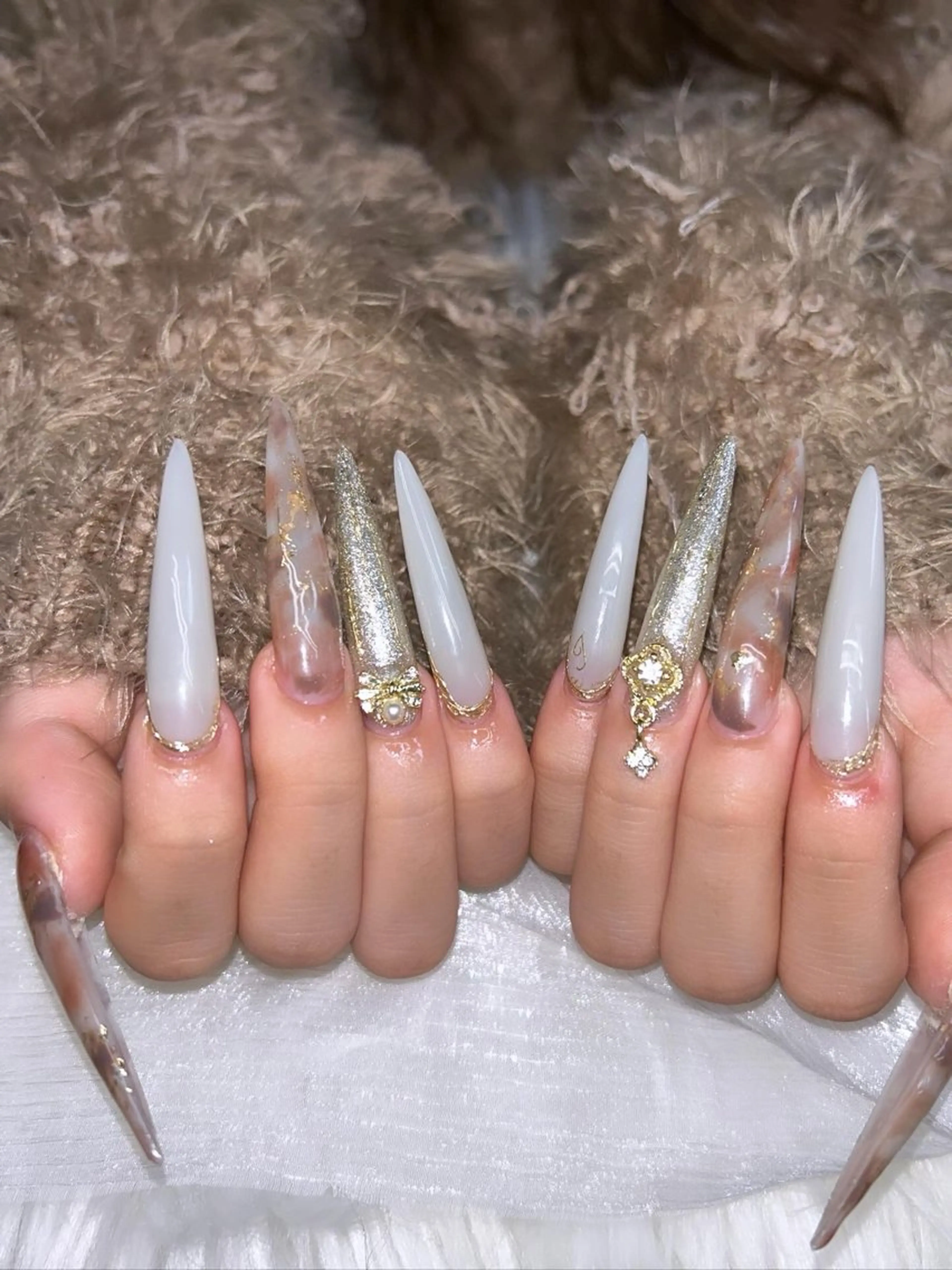 ネイル アートネイル オーロラネイル チークネイル 長さ出し フットネイル ハンドネイル Chan nailsのネイルデザイン