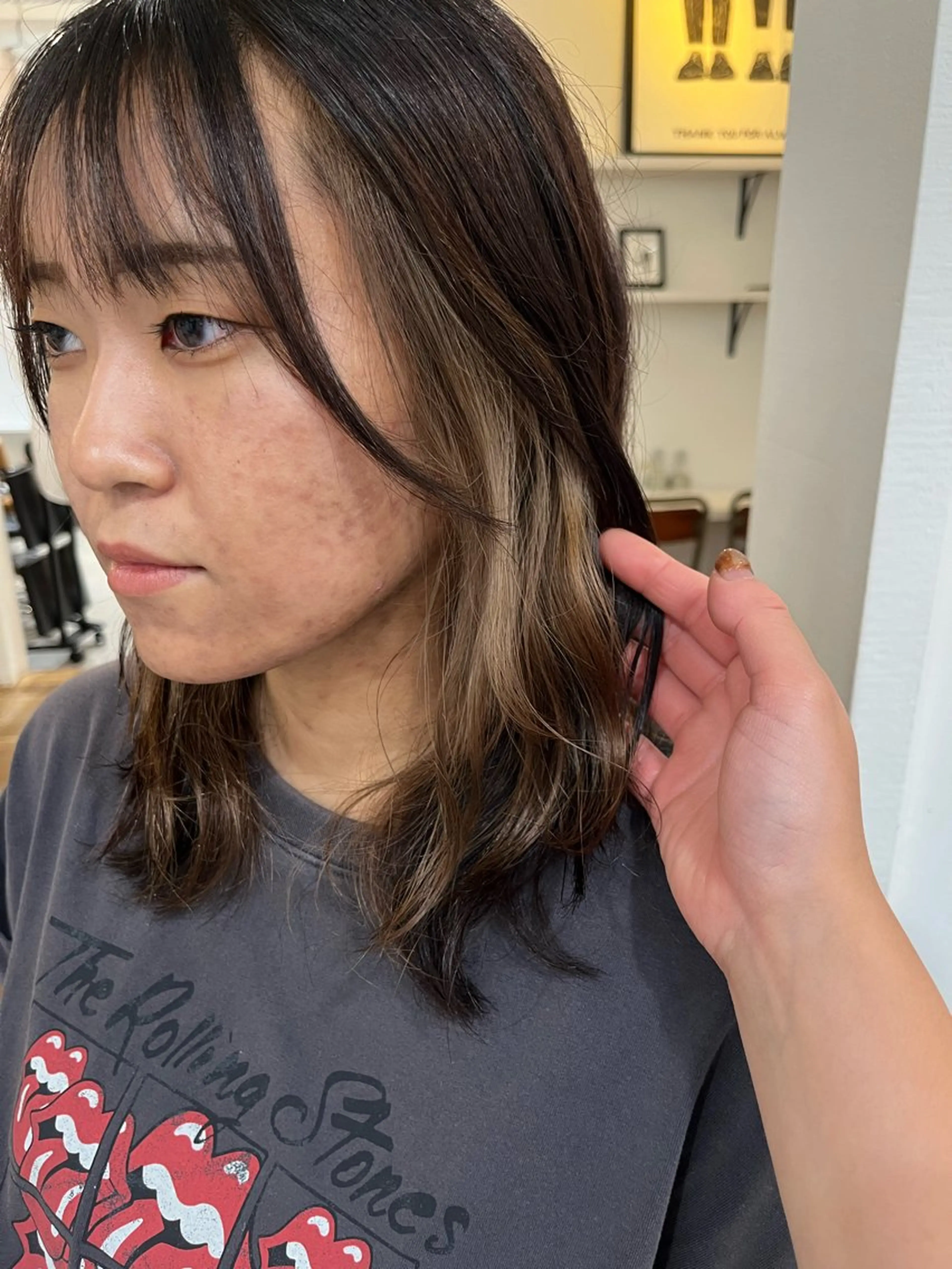 ミディアム カラー ヘアアレンジ ベージュカラー ブリーチ ダブルカラー イヤリングカラー ハイライトカラー ヘアカラー トリートメント 無料カットモデル‪✨ ✂️Nanami🌷のヘアスタイル