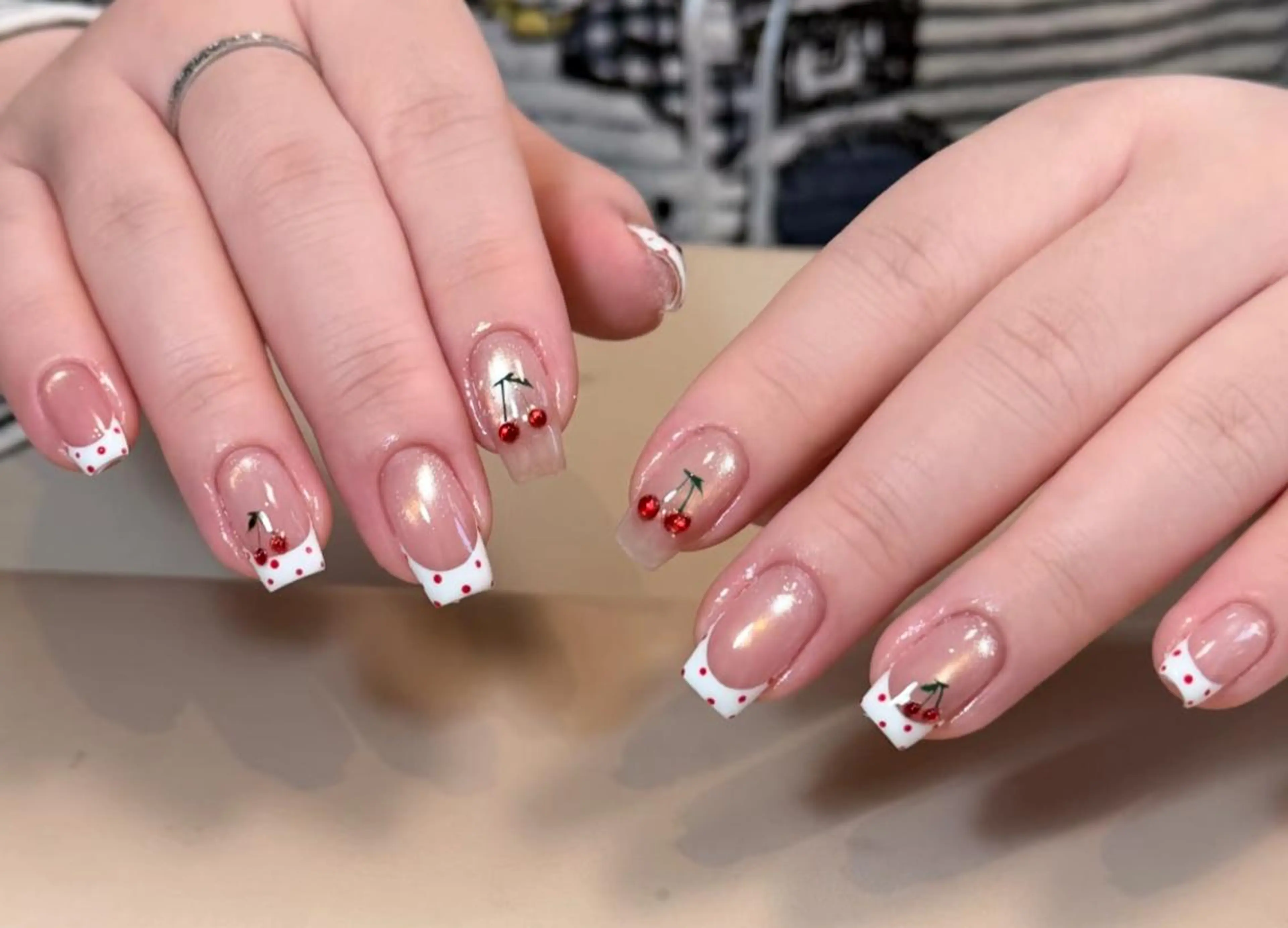 ネイル ハンドネイル 🎀 KiKi_nailのネイルデザイン