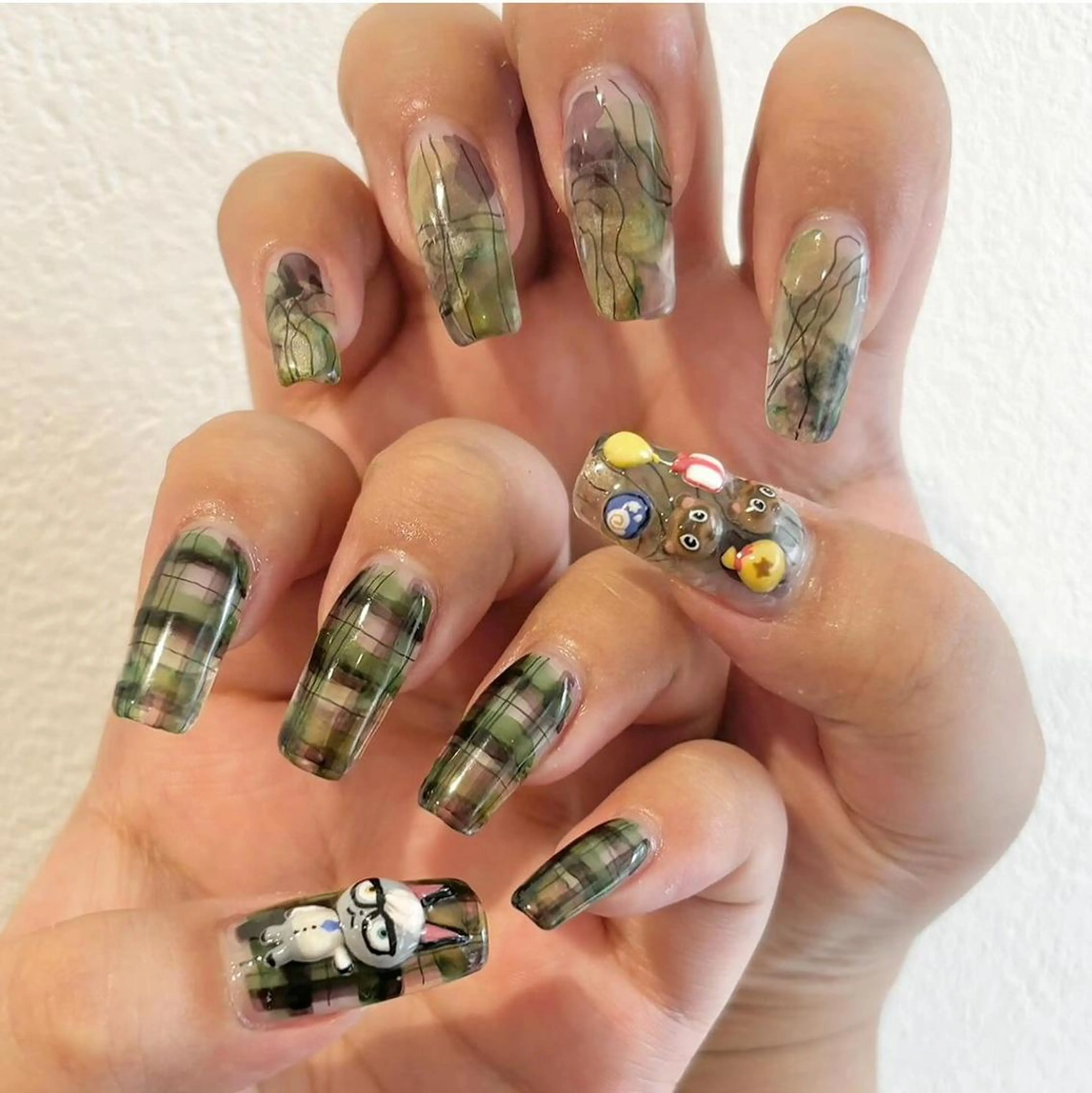 ネイル アートネイル ジェルネイル マグネットネイル ミラーネイル 持ち込み Cat's eye TOKYO 新宿店のネイルデザイン