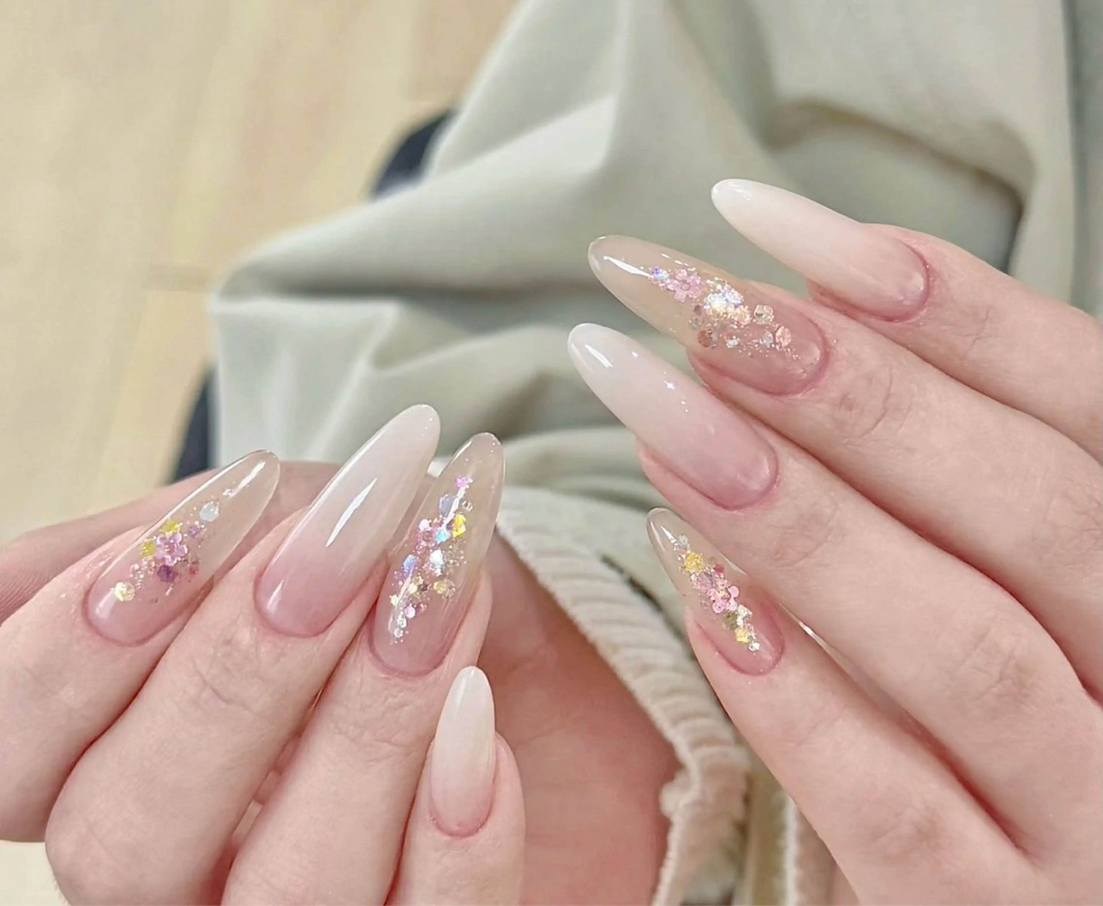 ロング FLORA NAIL SALONのネイルデザイン