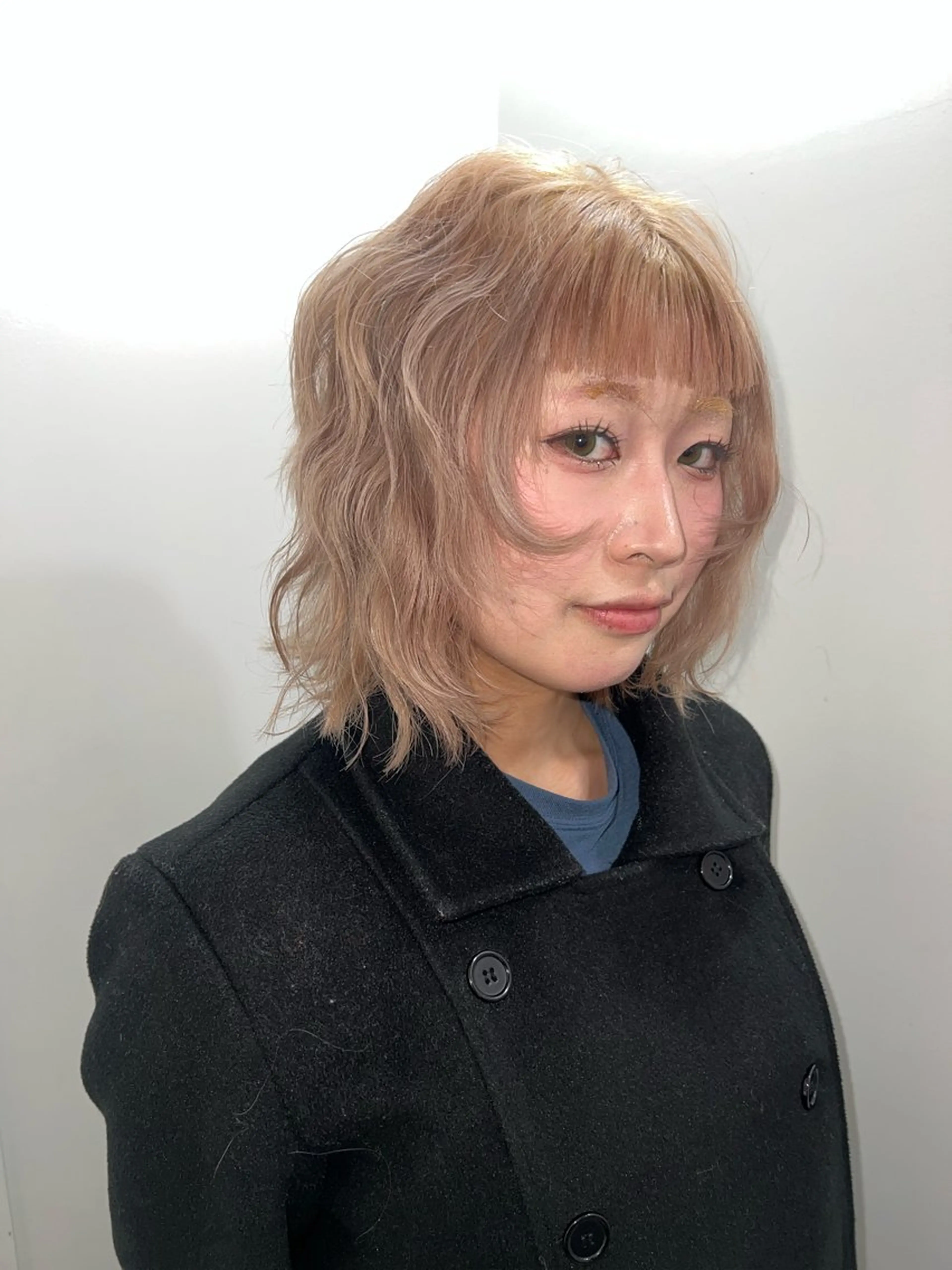 ミディアム カット ヘアカラー トリートメント 💥ウルフカット デザインあんな💥のヘアスタイル