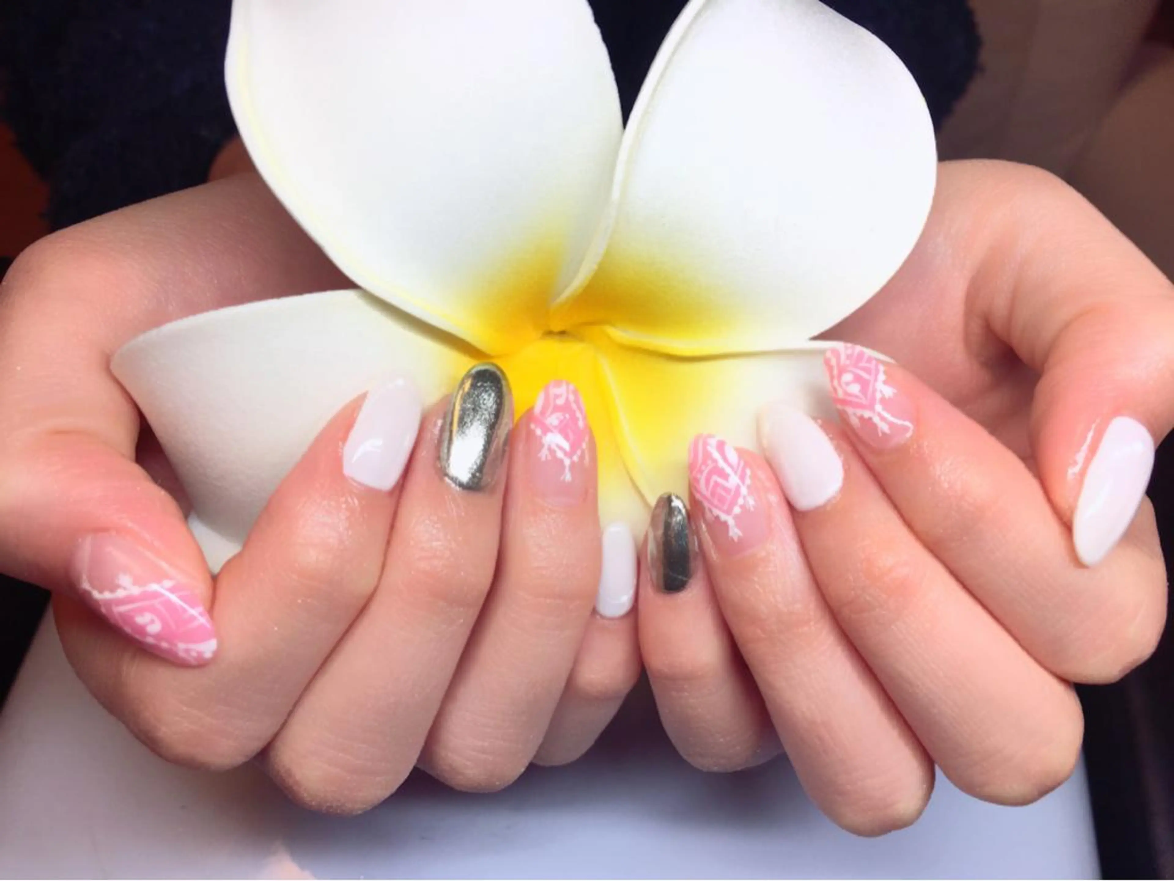 ネイル Li'leaNail AINAのネイルデザイン