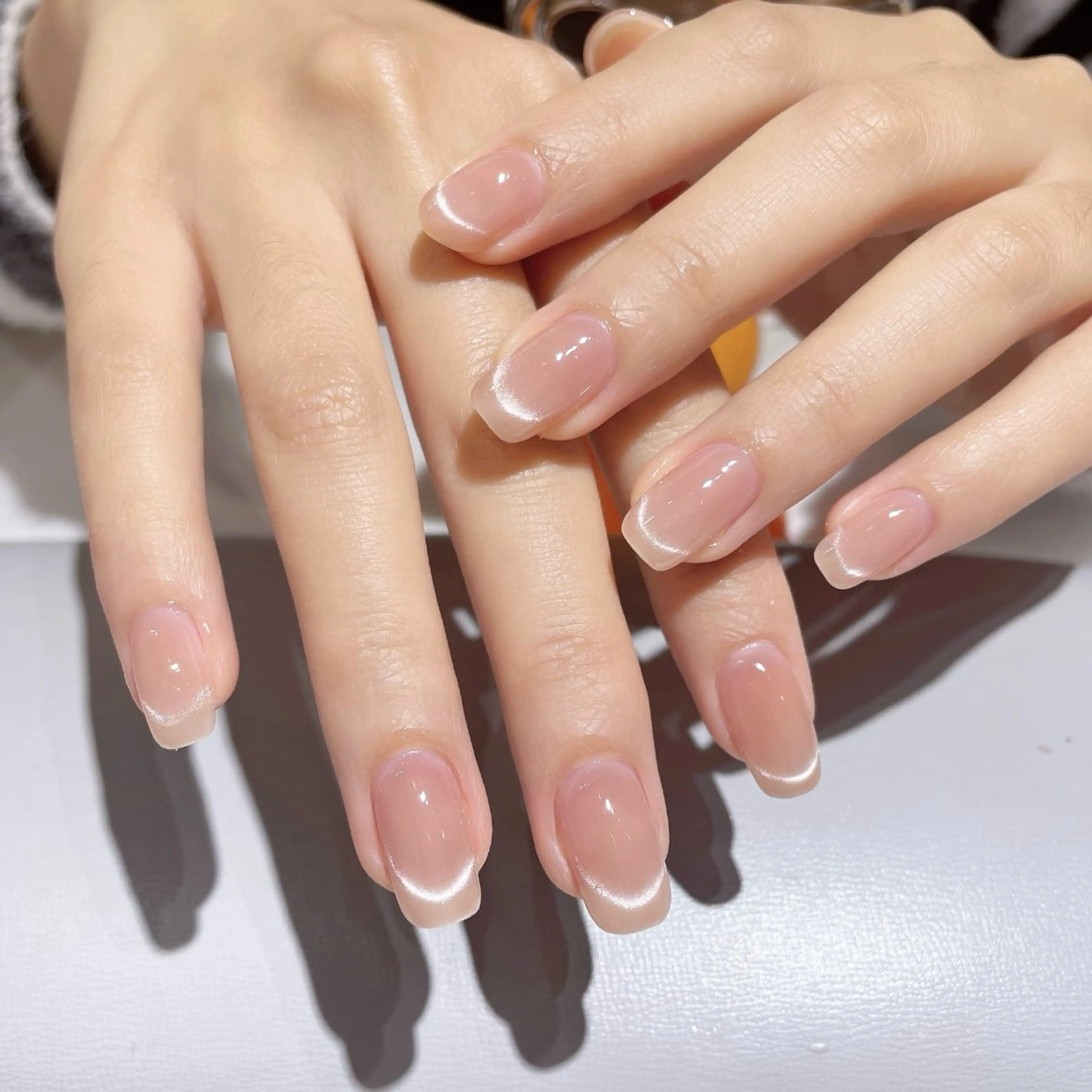 チップ長さ出しマグネットフレンチネイルの写真