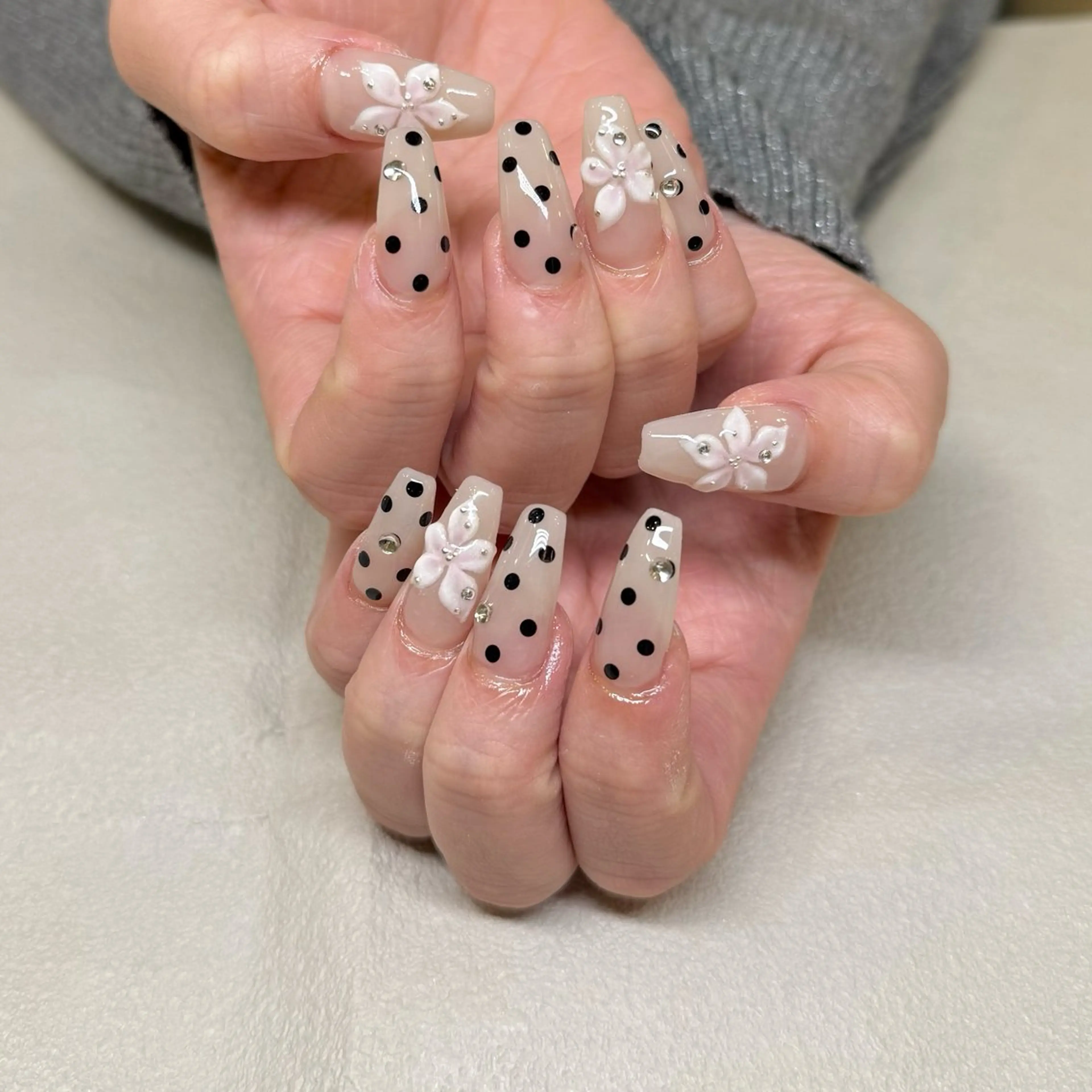 ネイル ドット ハンドネイル 鶴田୨ৎmaison de NALIのネイルデザイン