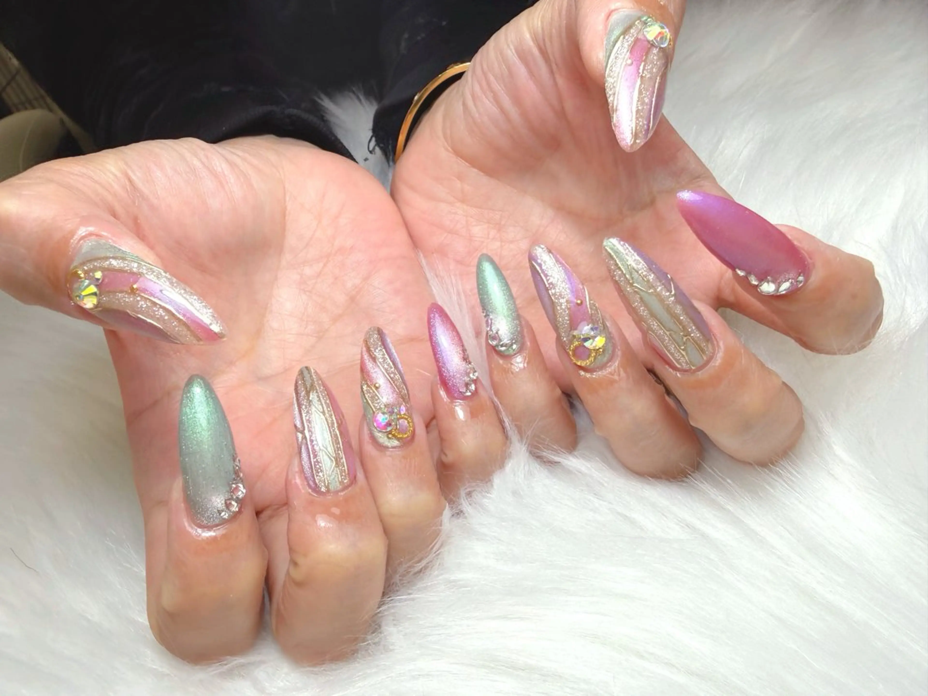 ネイル Li'leaNail AINAのネイルデザイン