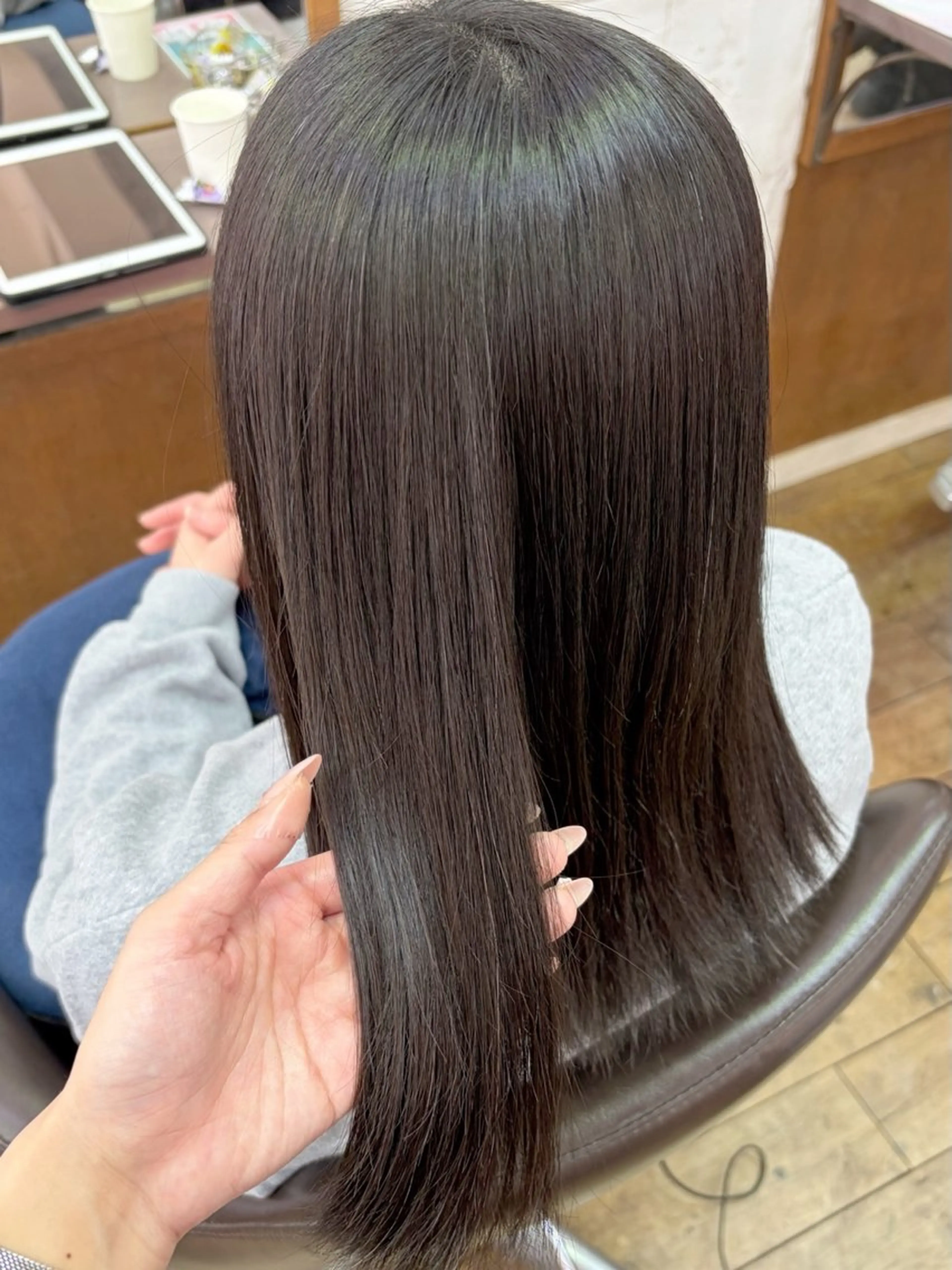 【伸ばし途中の方にオススメ✨】髪質改善トリートメント+揃えるだけカット🤍꙳⟡の写真