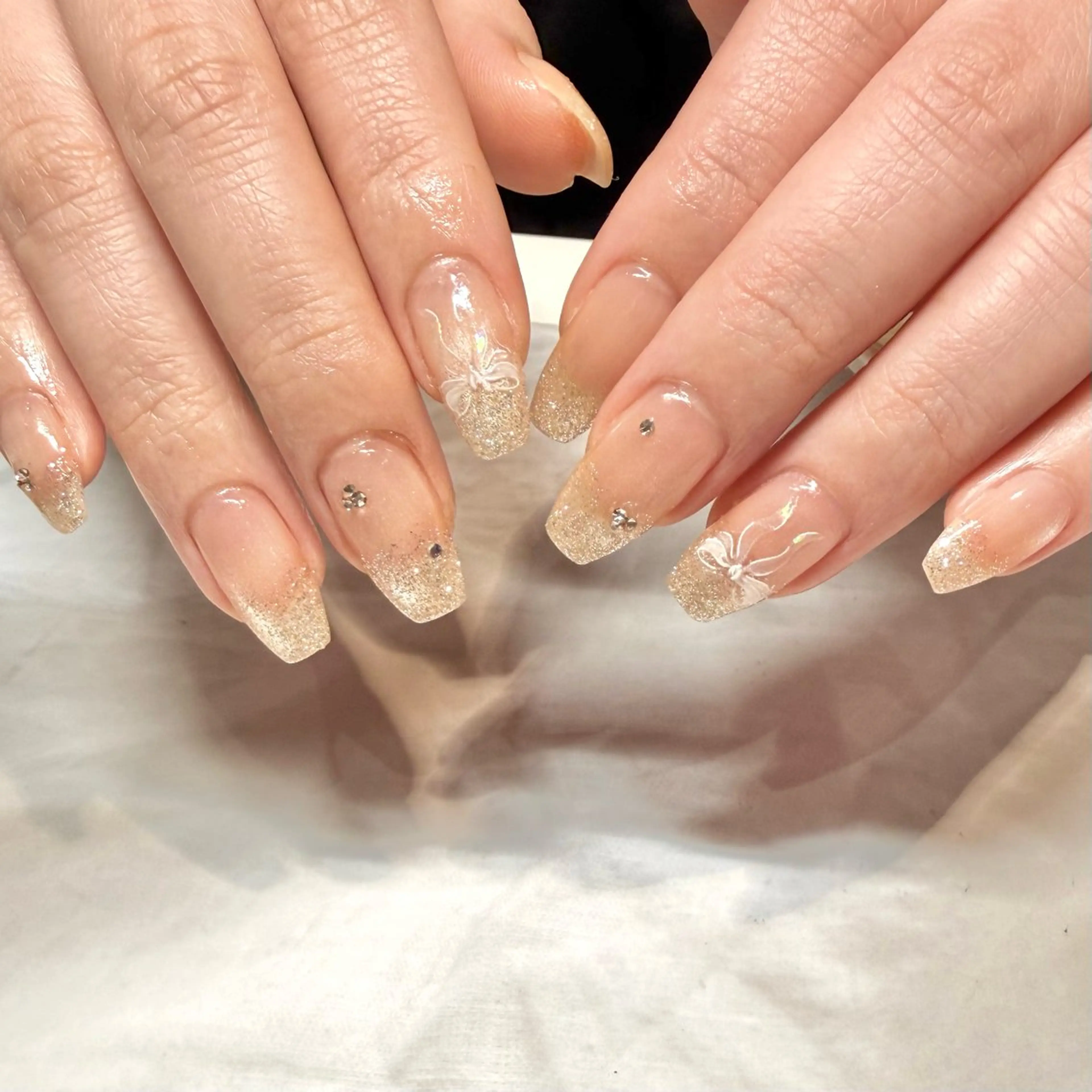 ネイル ハンドネイル chika .のネイルデザイン