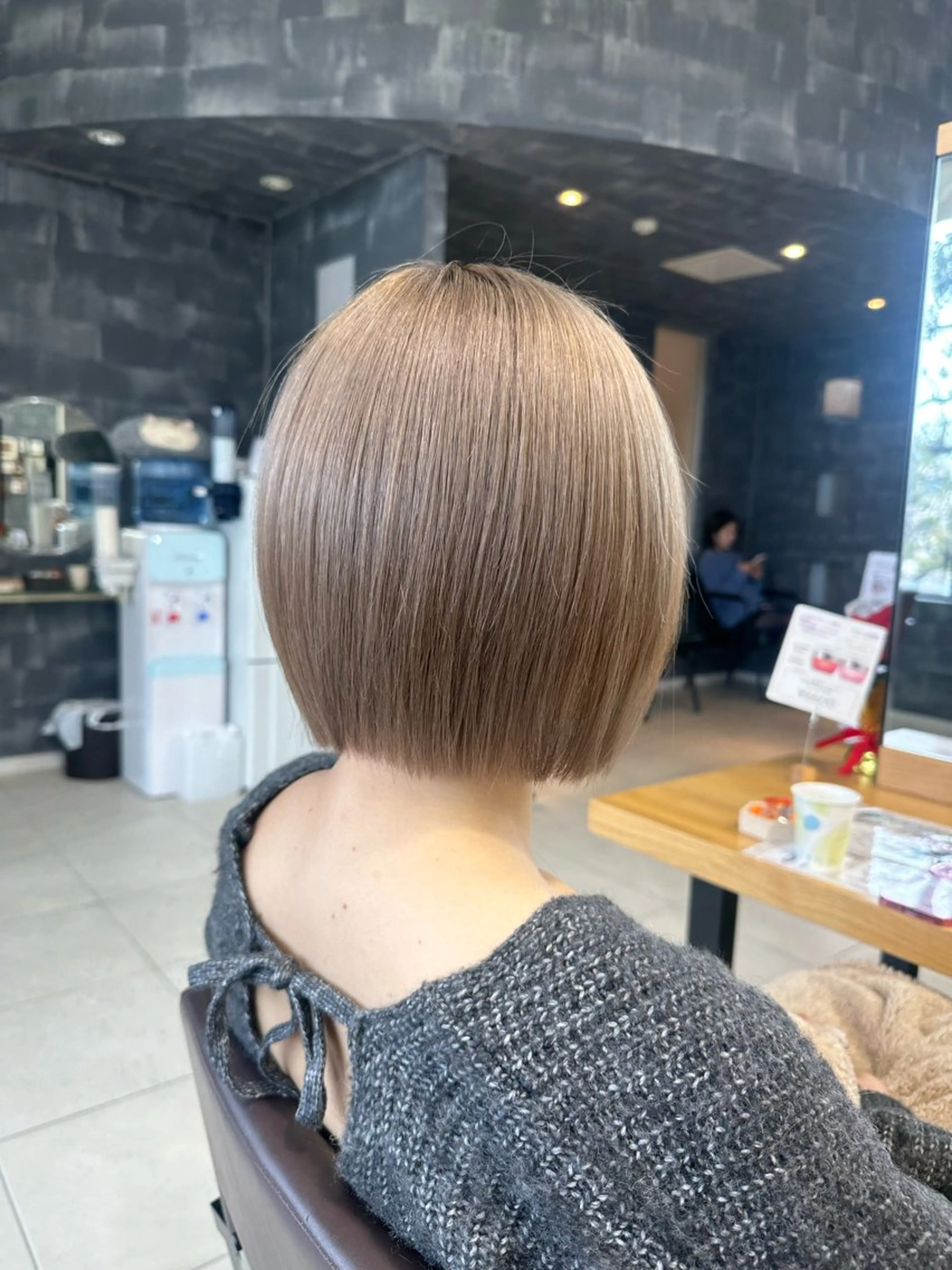 ショート カット ヘアカラー トリートメント SHUN/ブリーチ/ カラー/臼井/佐倉のヘアスタイル