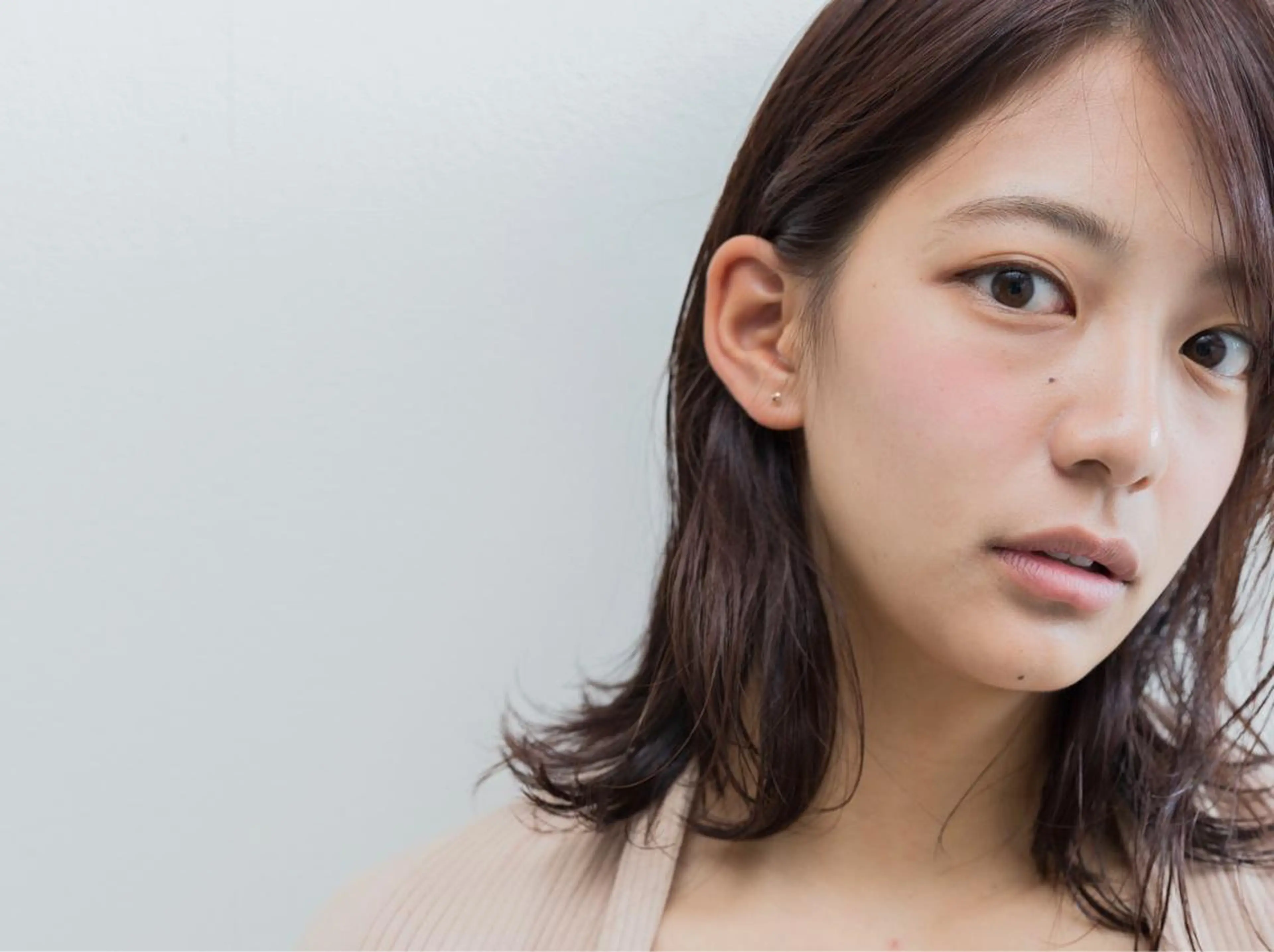 ミディアム ツジガキ ユウスケのヘアスタイル