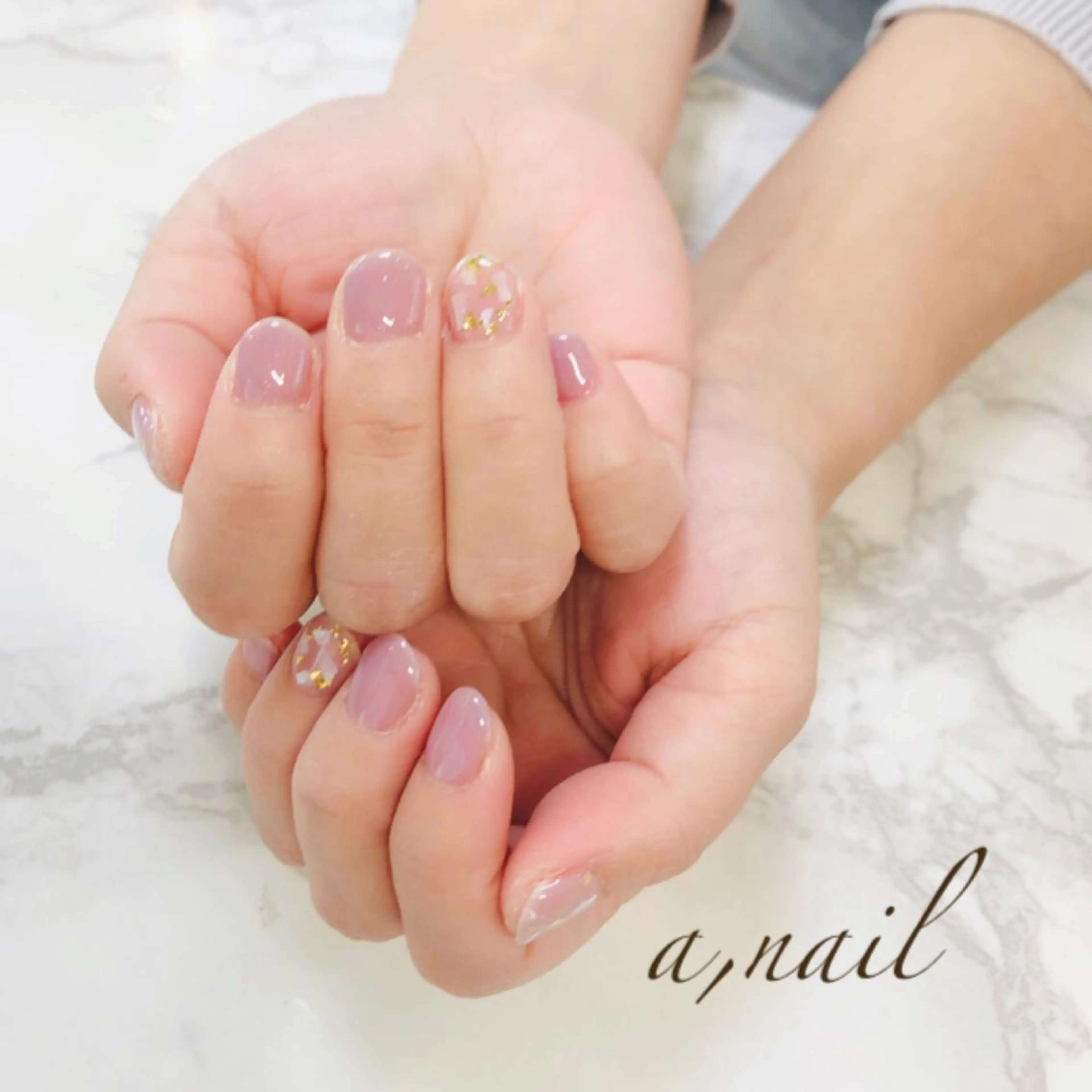 ネイル フットネイル ジェルネイル グラデーション ラメ(グリッター) ラメグラデーション ハンドネイル ネイルサロン エーネイルのネイルデザイン