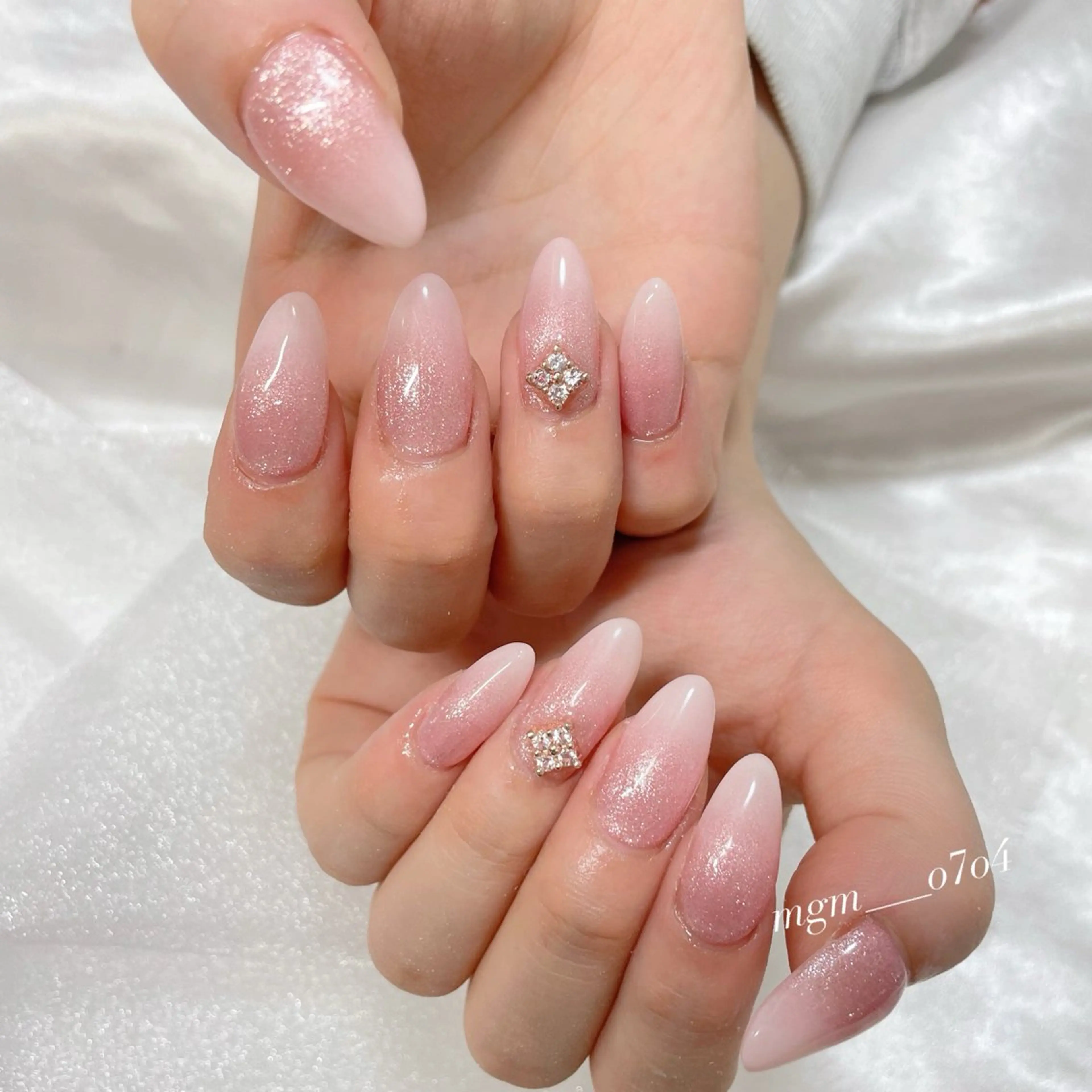 ネイル MoON...❤︎ MeGuのネイルデザイン