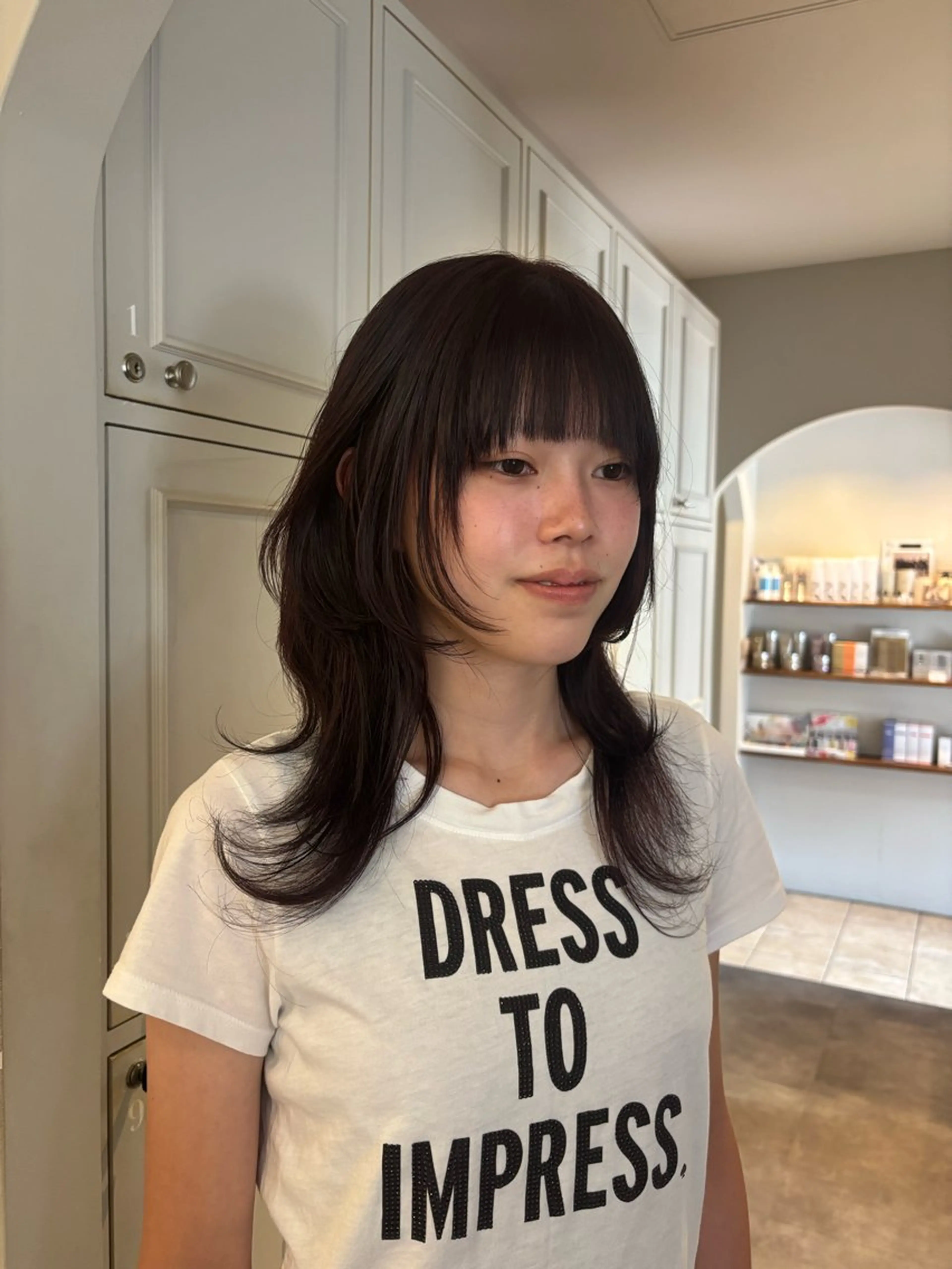 ミディアム カラー 岩切 美海のヘアスタイル