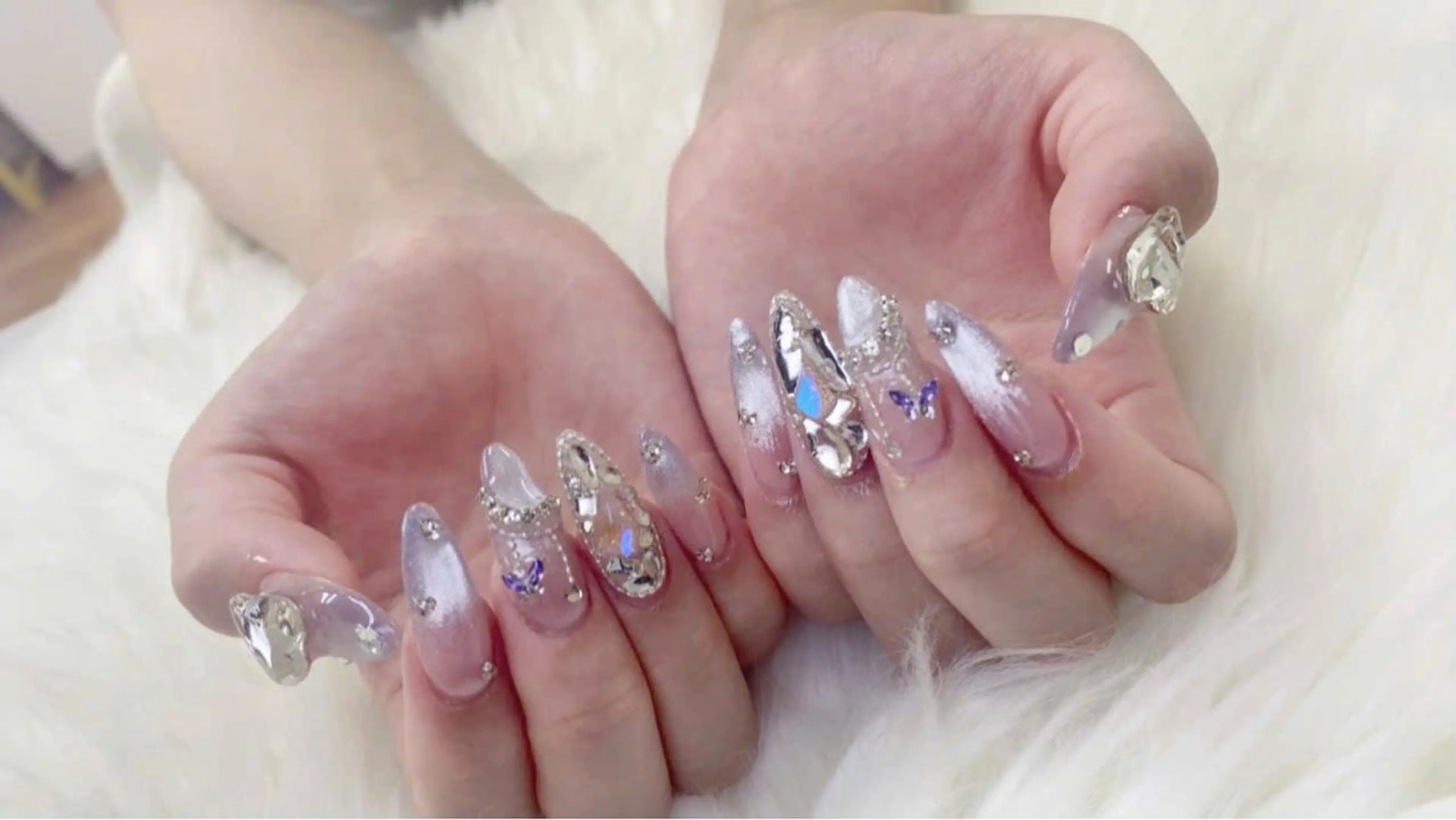 ネイル フレンチネイル 韓国ネイル マグネットネイル ニュアンスネイル オフィスネイル ハンドネイル ハンドケア Hara Nail 【パラジェル使用】のネイルデザイン