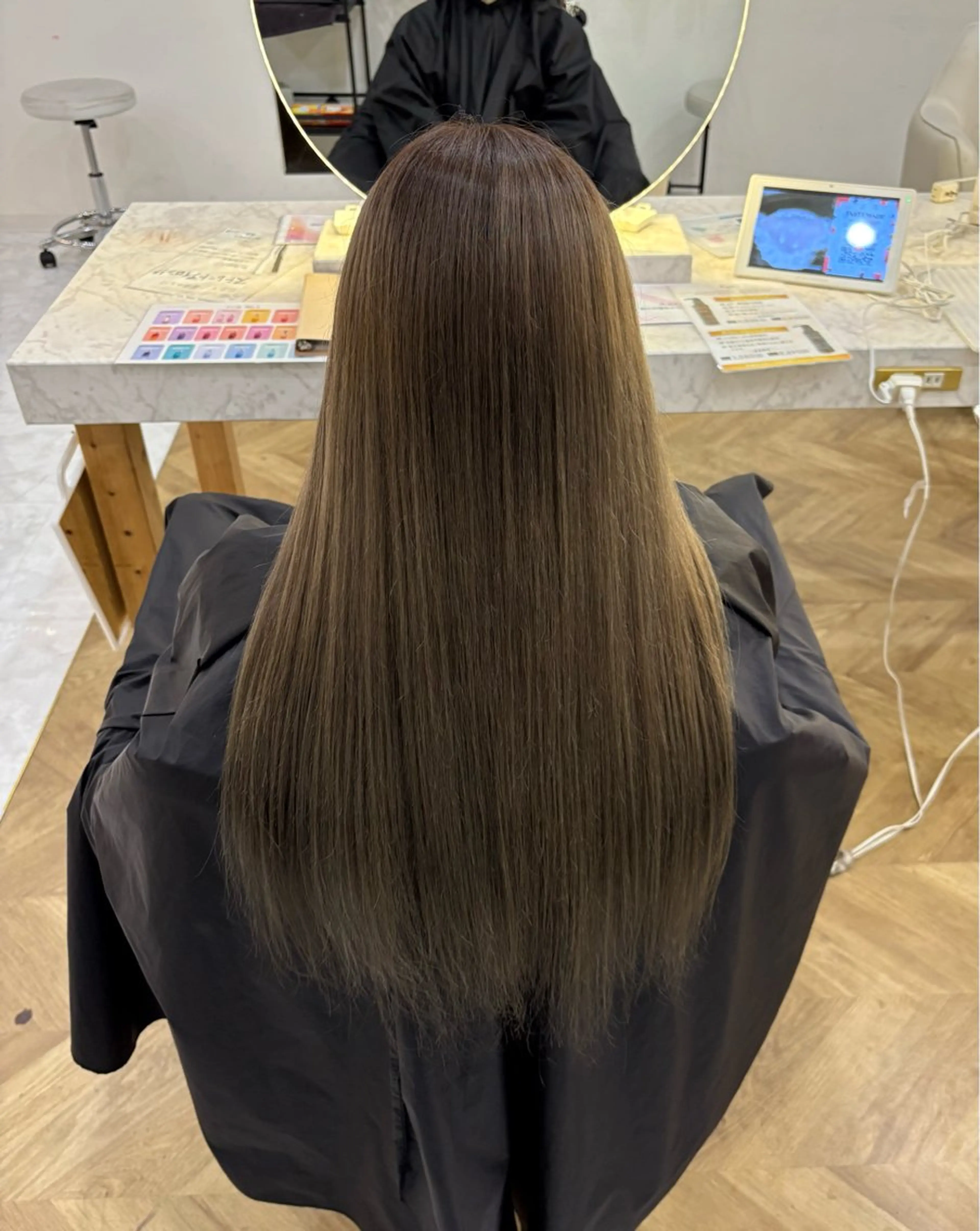 ロング カラー グレージュ カット ヘアカラー トリートメント 透明感カラー/レイヤ ーカット/須永さくらのヘアスタイル