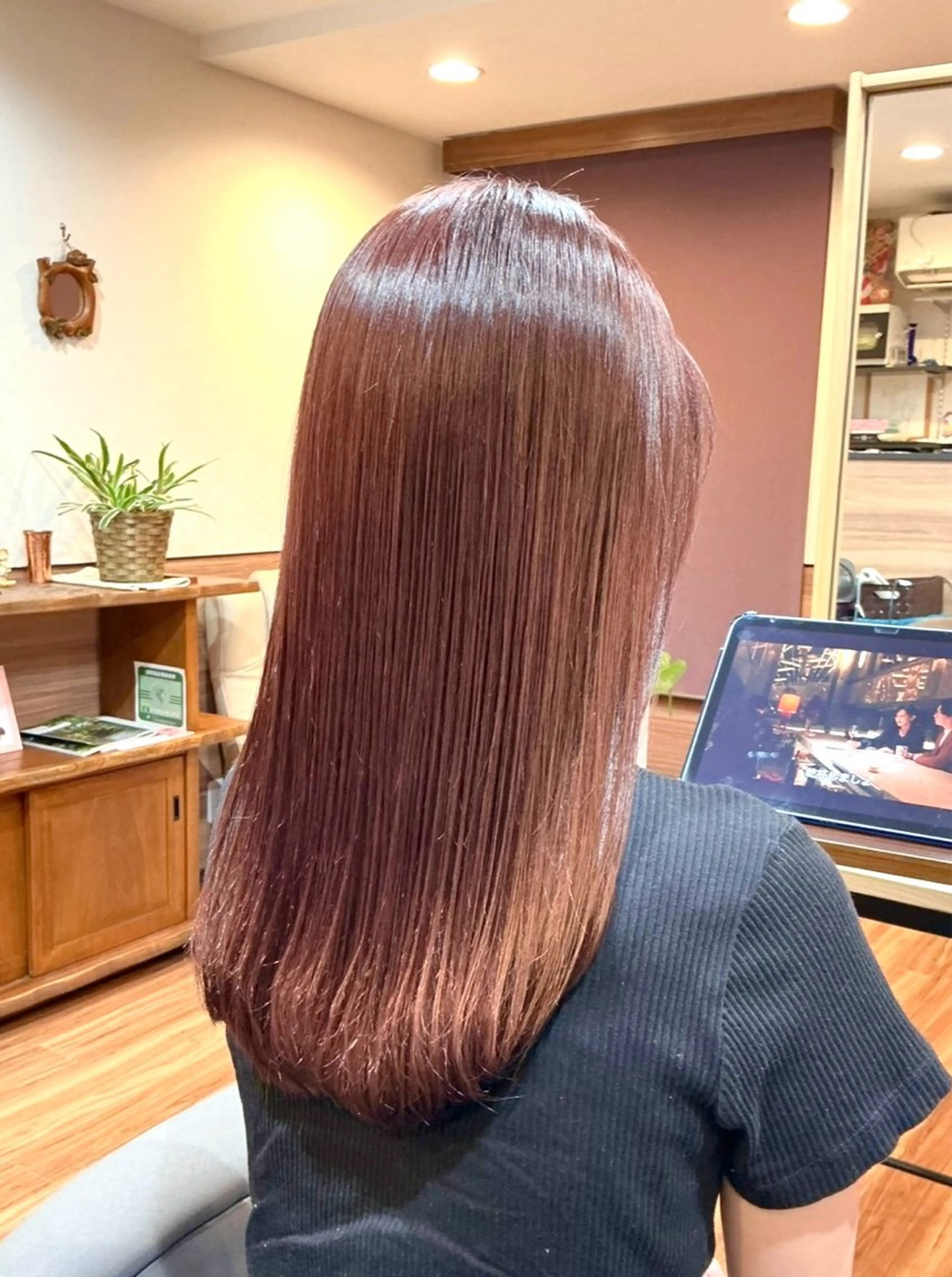 セミロング カラー 透明感カラー 縮毛矯正 Annon プライベートサロンのヘアスタイル