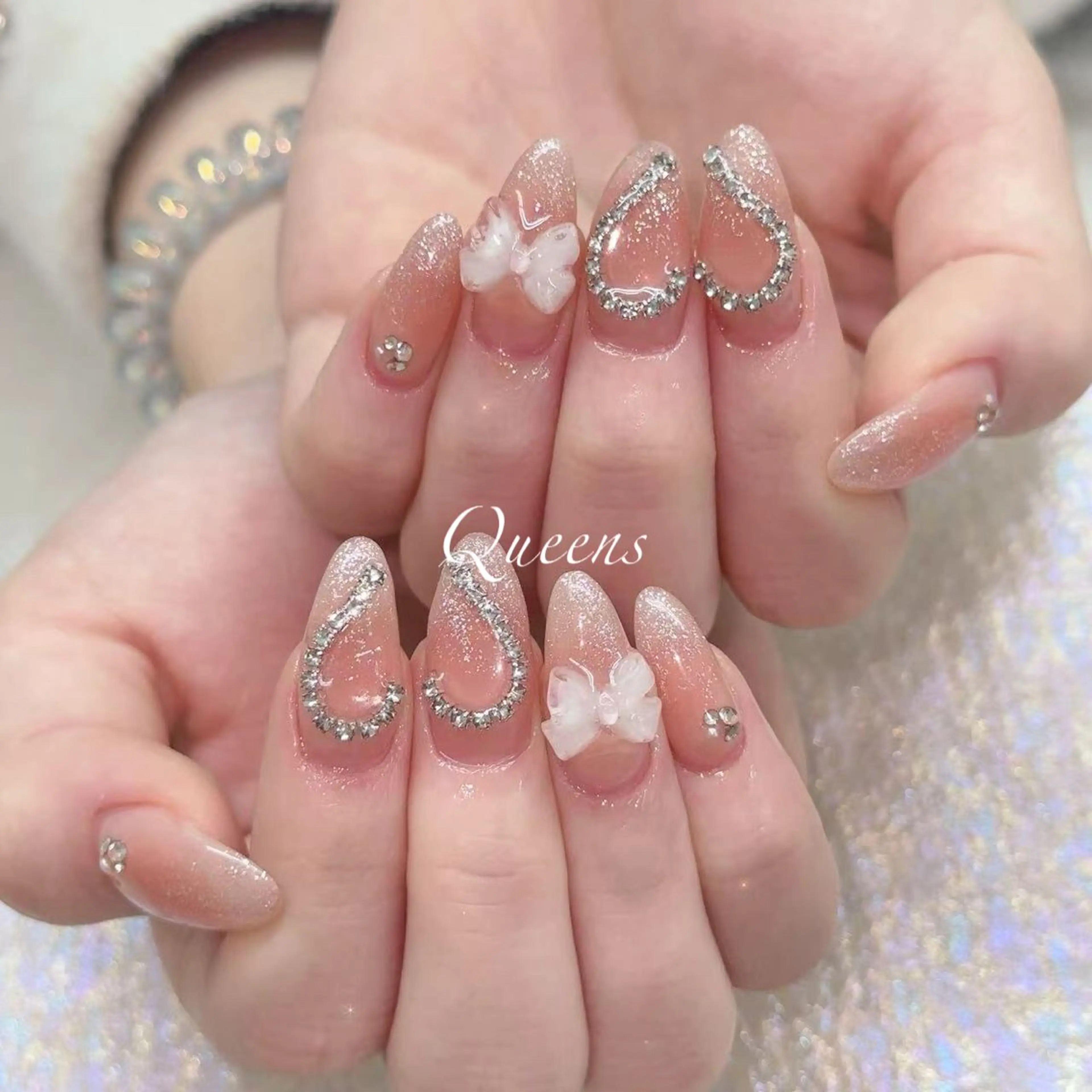 ネイル ハンドネイル Queens テイのネイルデザイン