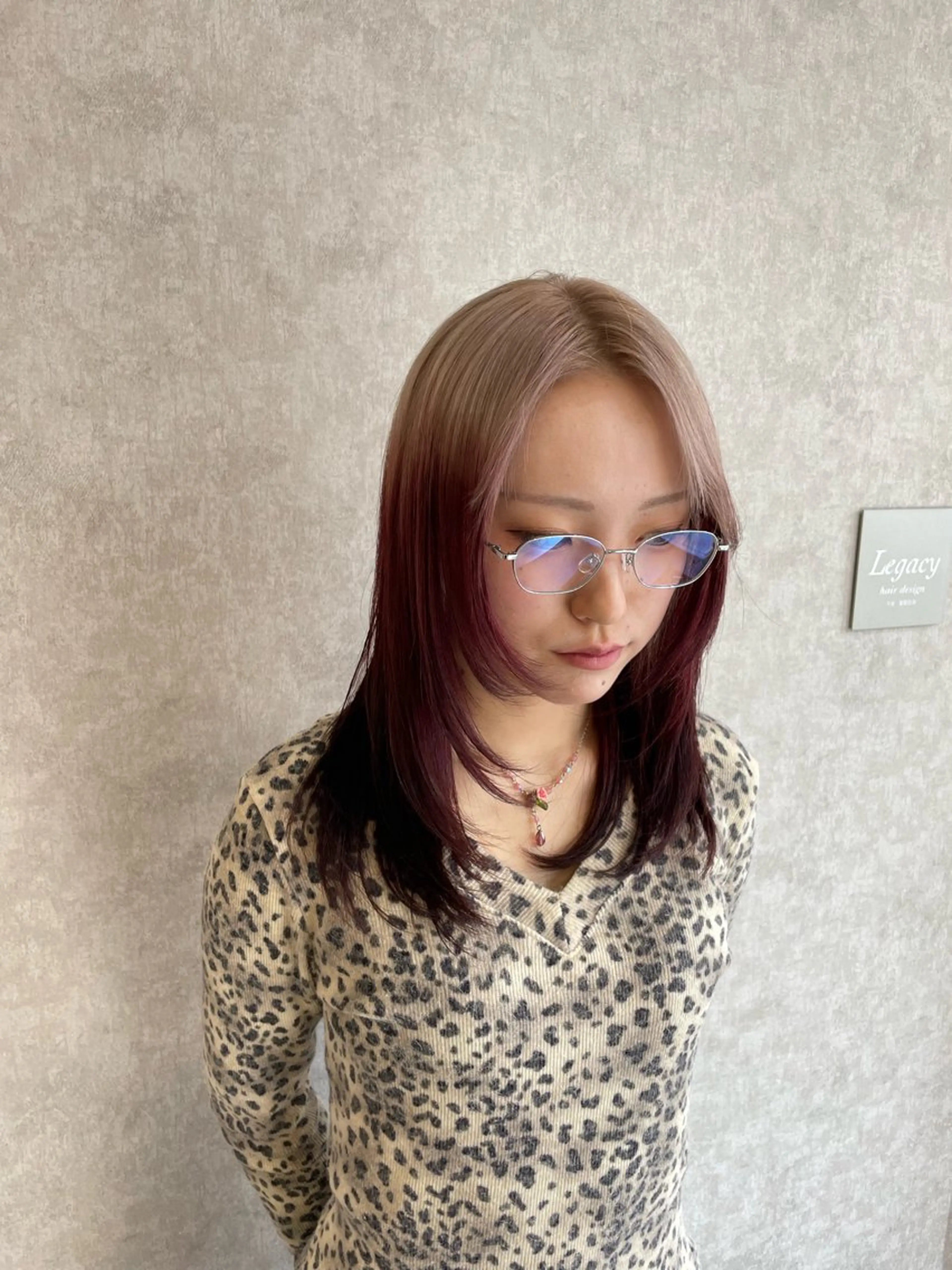 セミロング カラー バレイヤージュ ベージュカラー ブリーチ ケアブリーチ グレージュ ヘアカラー バレイヤージュ特化｜ Takuのヘアスタイル