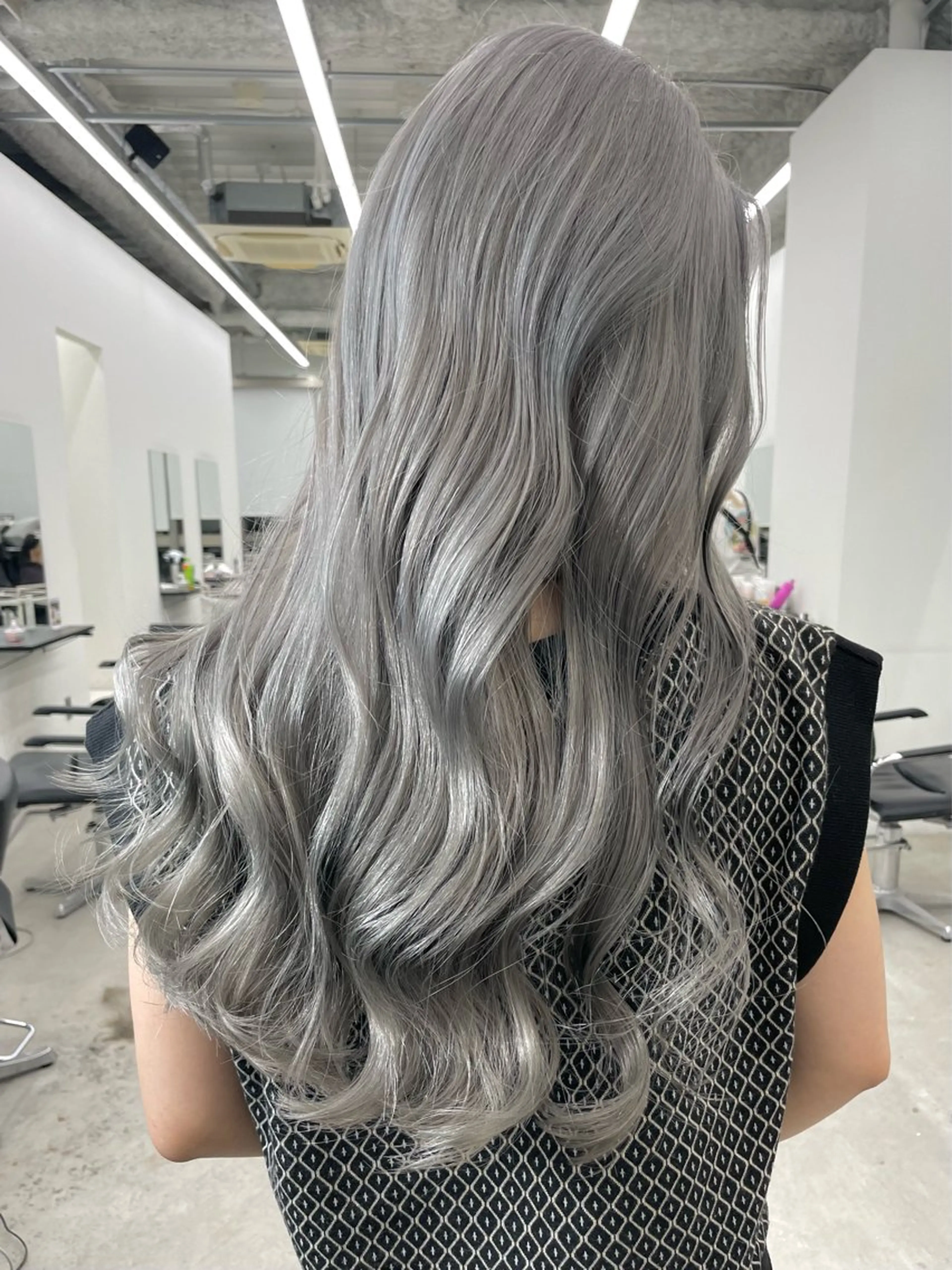 ロング カラー ヘアカラー 黒田 真美のヘアスタイル