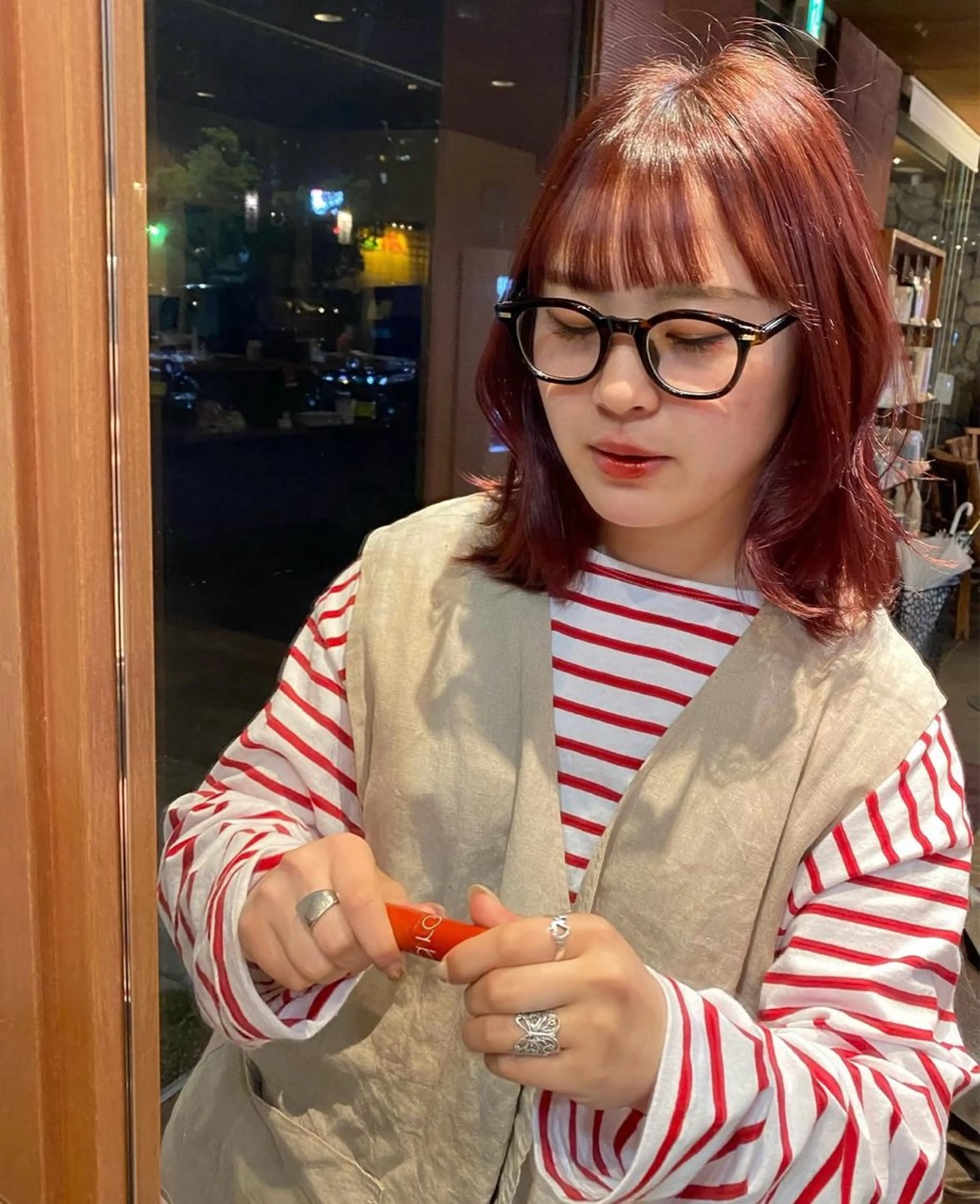 ミディアム カラー ブリーチ ダブルカラー ブリーチなしカラー ヘアカラー トリートメント 寺川 ちなつのヘアスタイル