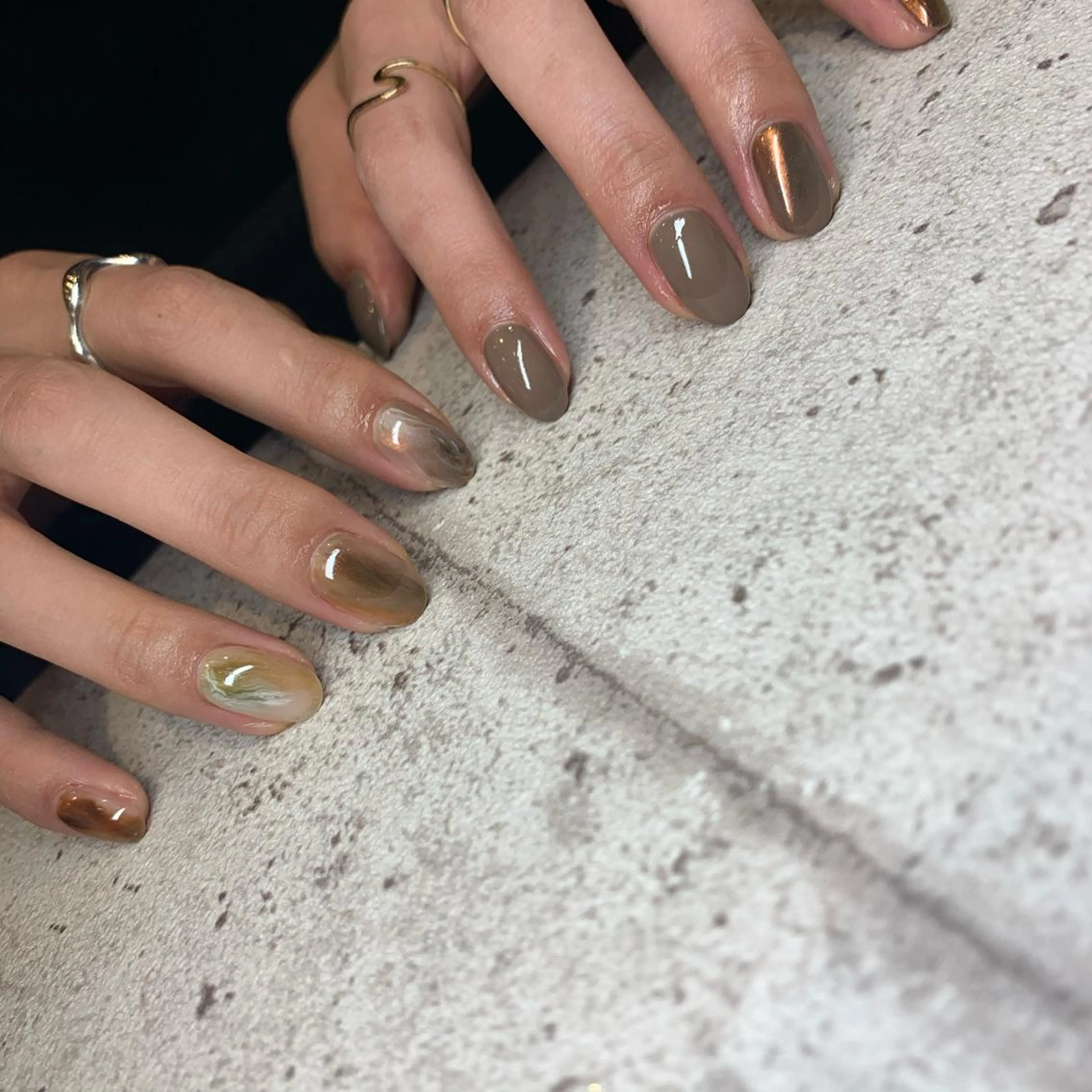 ネイル repos~ルポ~所属・里見 麗のネイルデザイン