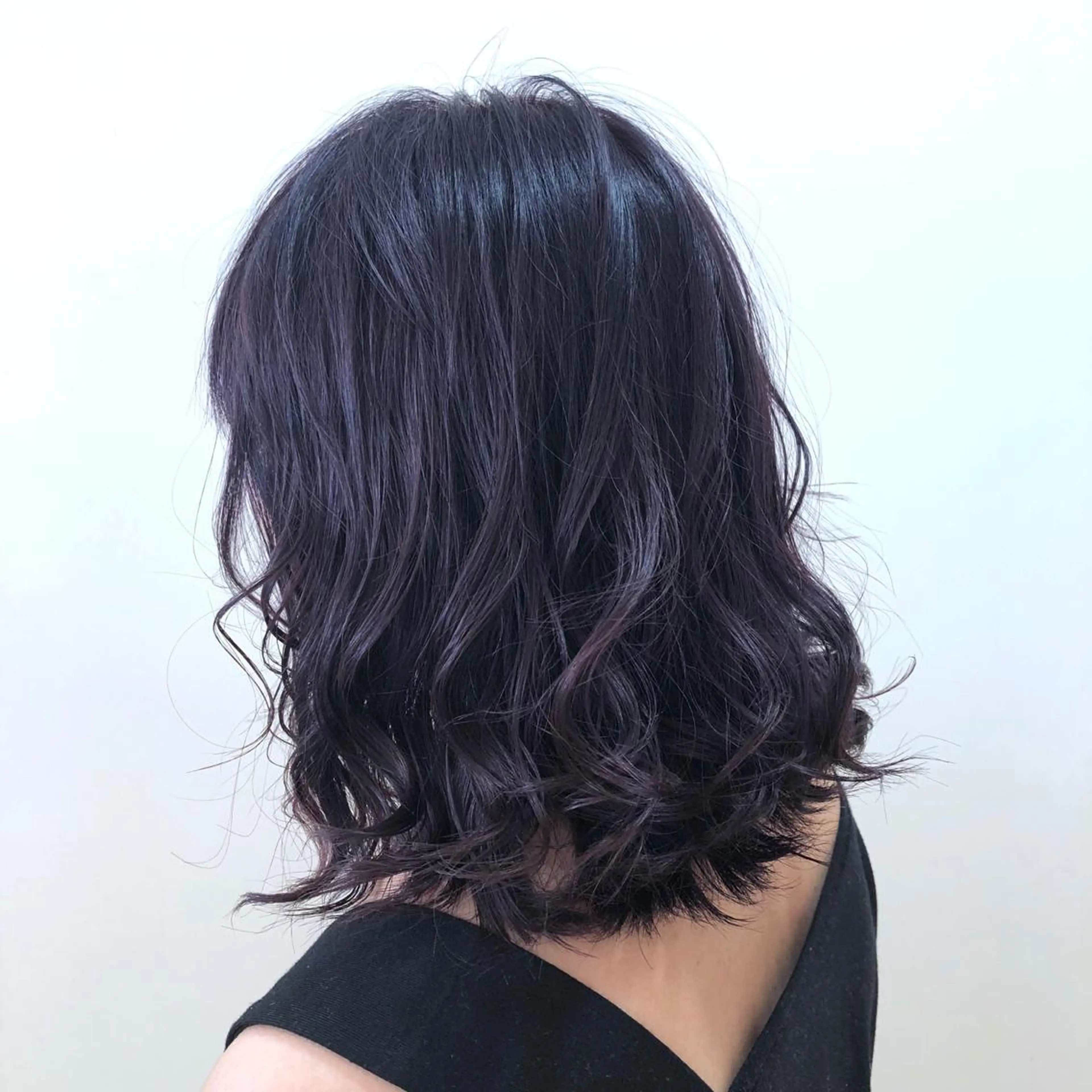 ミディアム カラー ブリーチ ケアブリーチ イルミナカラー パープルカラー 🌈ぷる艶カラー🌈 髪質改善👑柳沼尚貴のヘアスタイル
