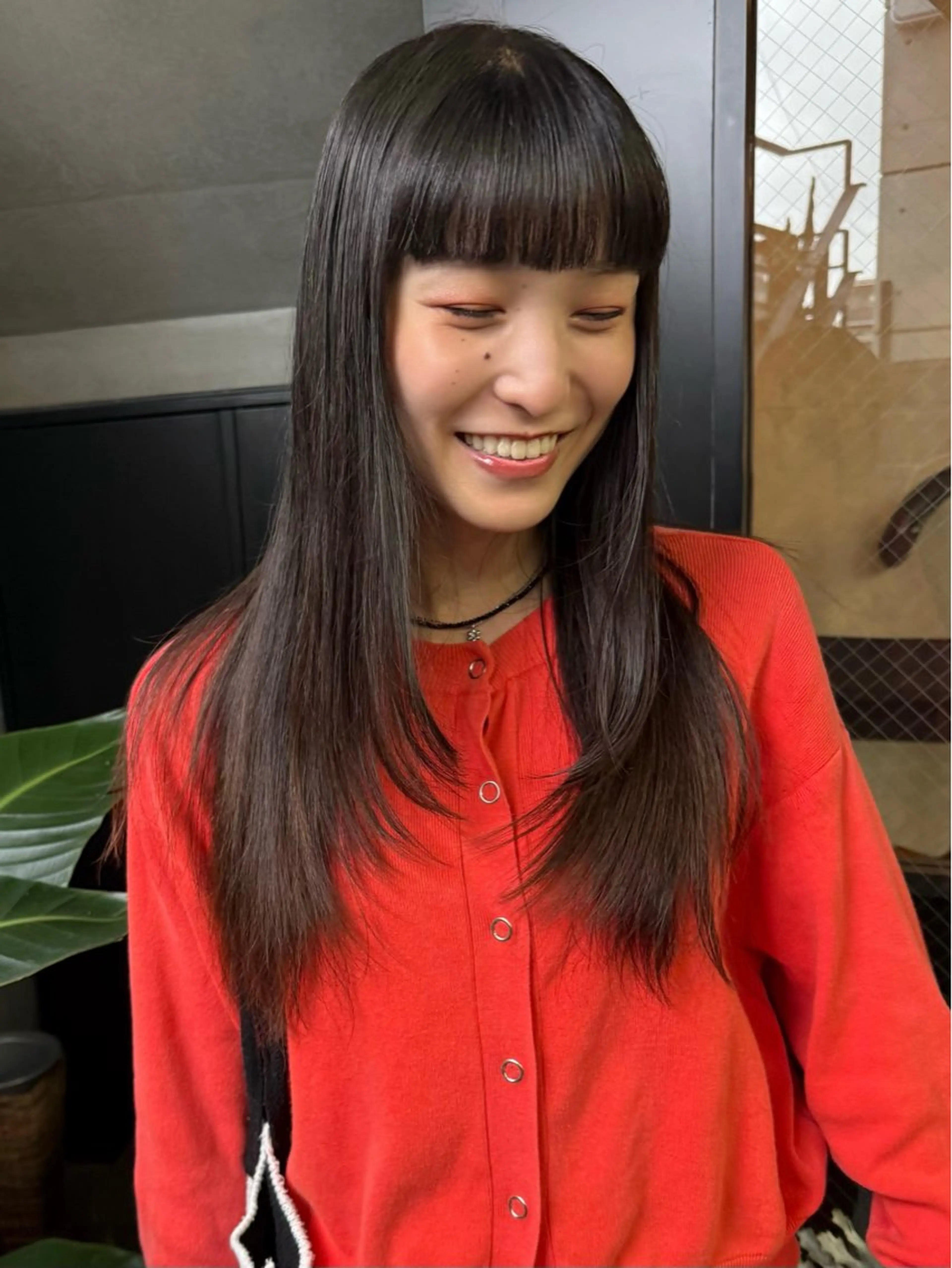 ロング ハッシュカット かきあげバング レイヤーカット シャギー サイドバング カット ヘアカラー トリートメント レイヤーカット\ウル フ　chinatsuのヘアスタイル