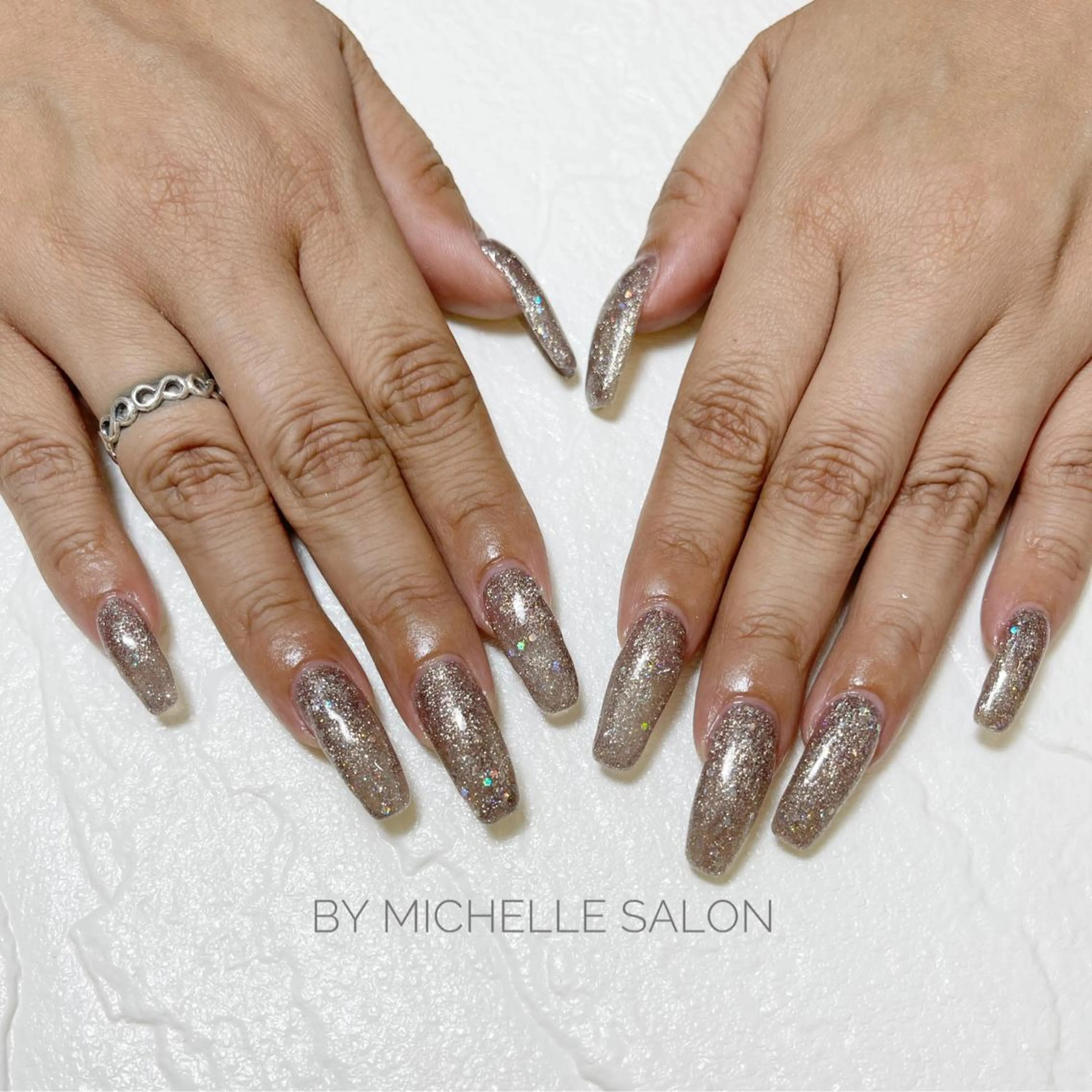 < hand > チップ長さだし🪽1color or ラメグラデ　　　　　　　　　　　　　　　　✔︎他店オフ・ケア込みの写真