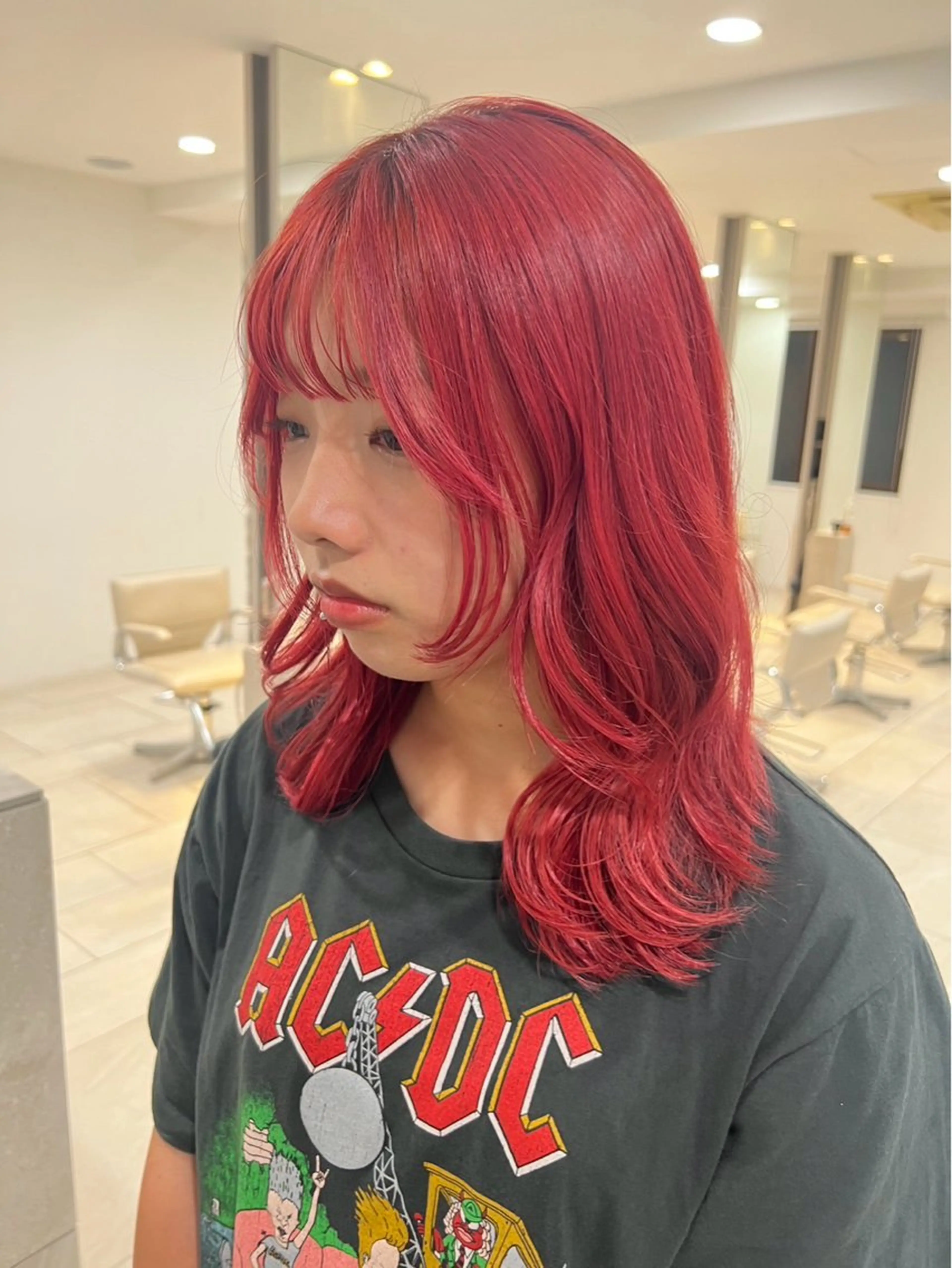 セミロング カラー ブリーチ 暖色カラー🍓 sachi🤍のヘアスタイル