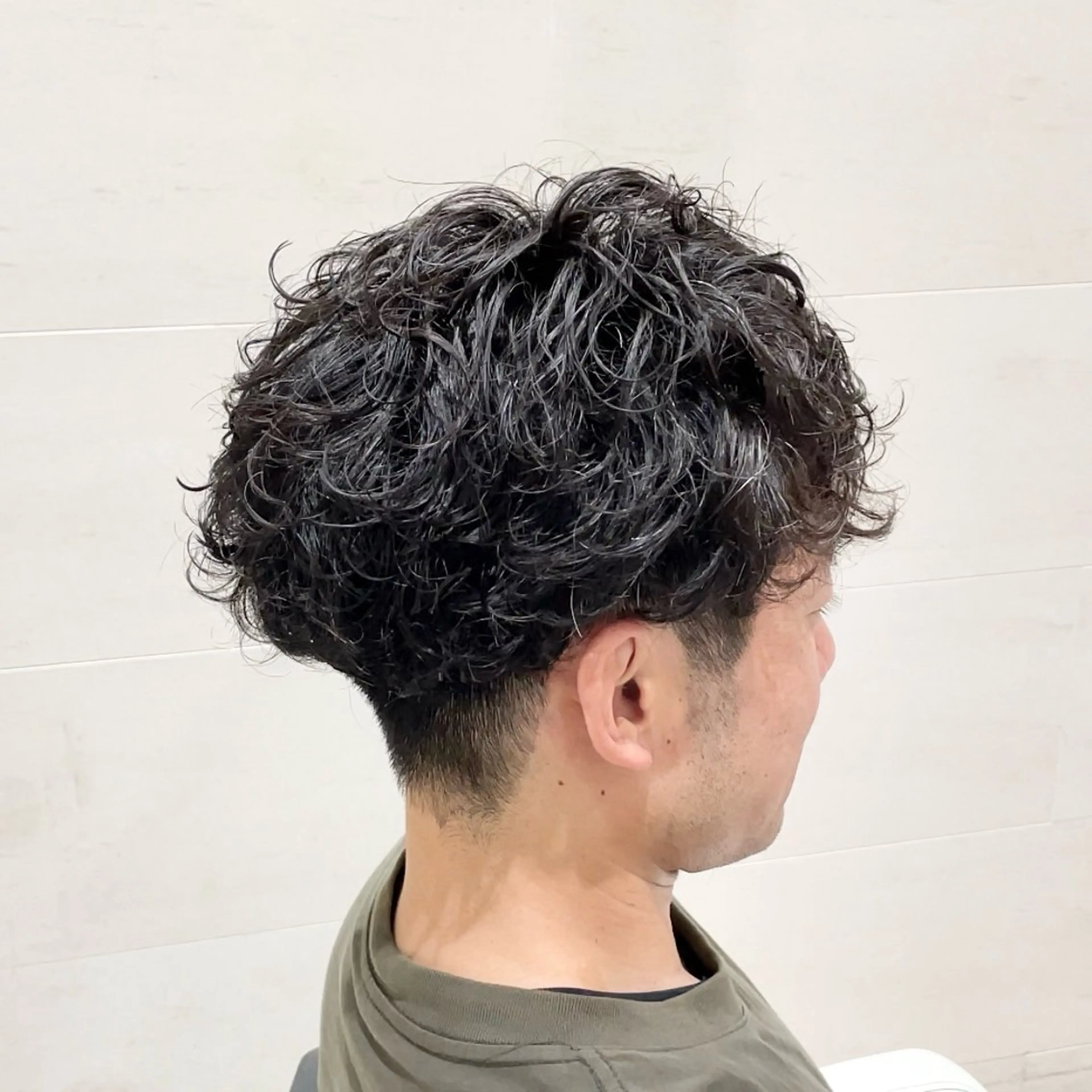 ショート パーマ メンズ カット パーマ メンズ特化美容師 / 篠谷祐輝のヘアスタイル